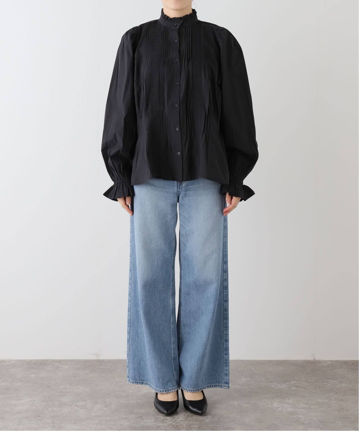 crinkle crinkle crinkle rebuilt neck embroidery blouse CC-4015