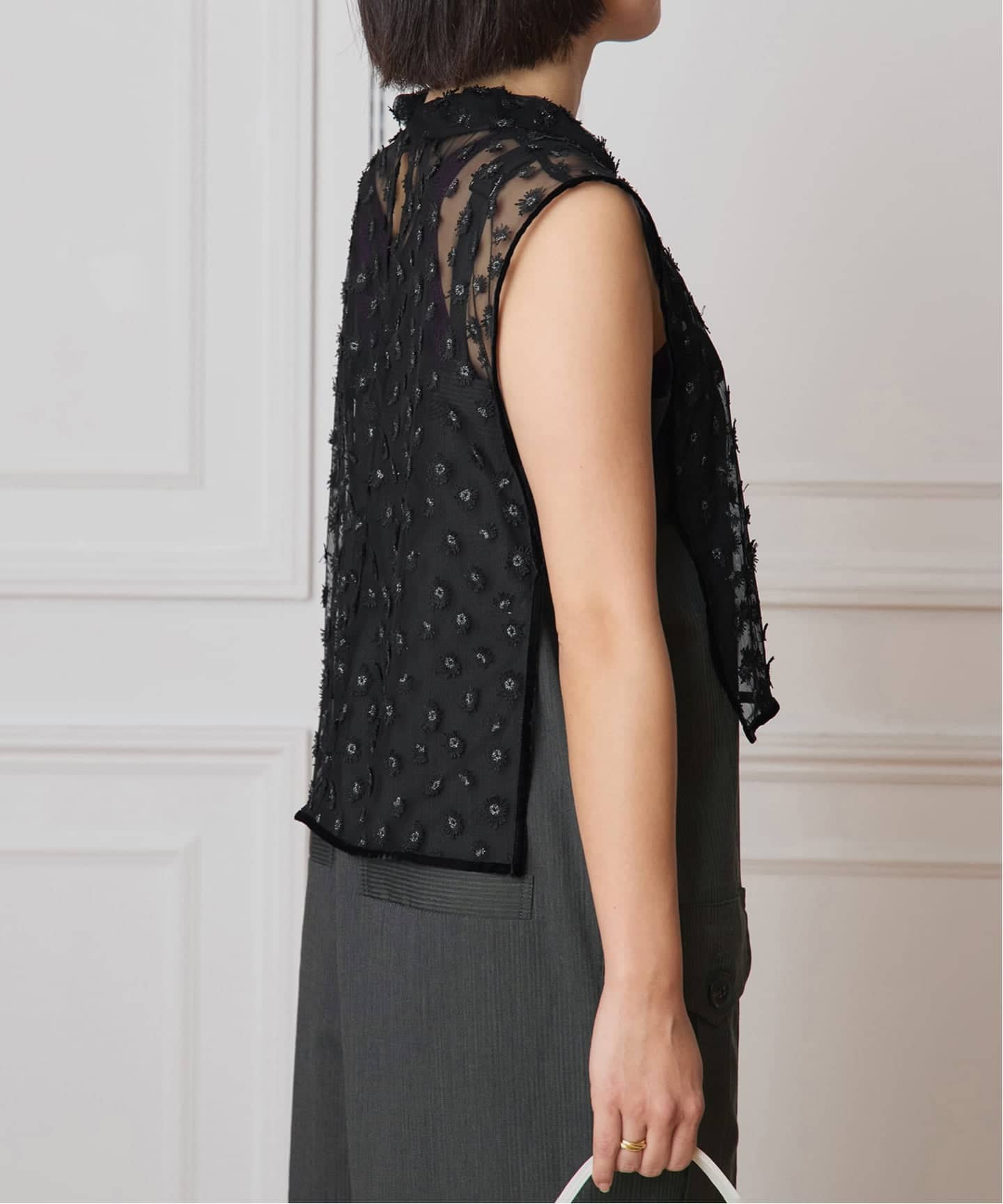 IENA LA BOUCLE フラワーモチーフチュールベスト（シャツ／ブラウス