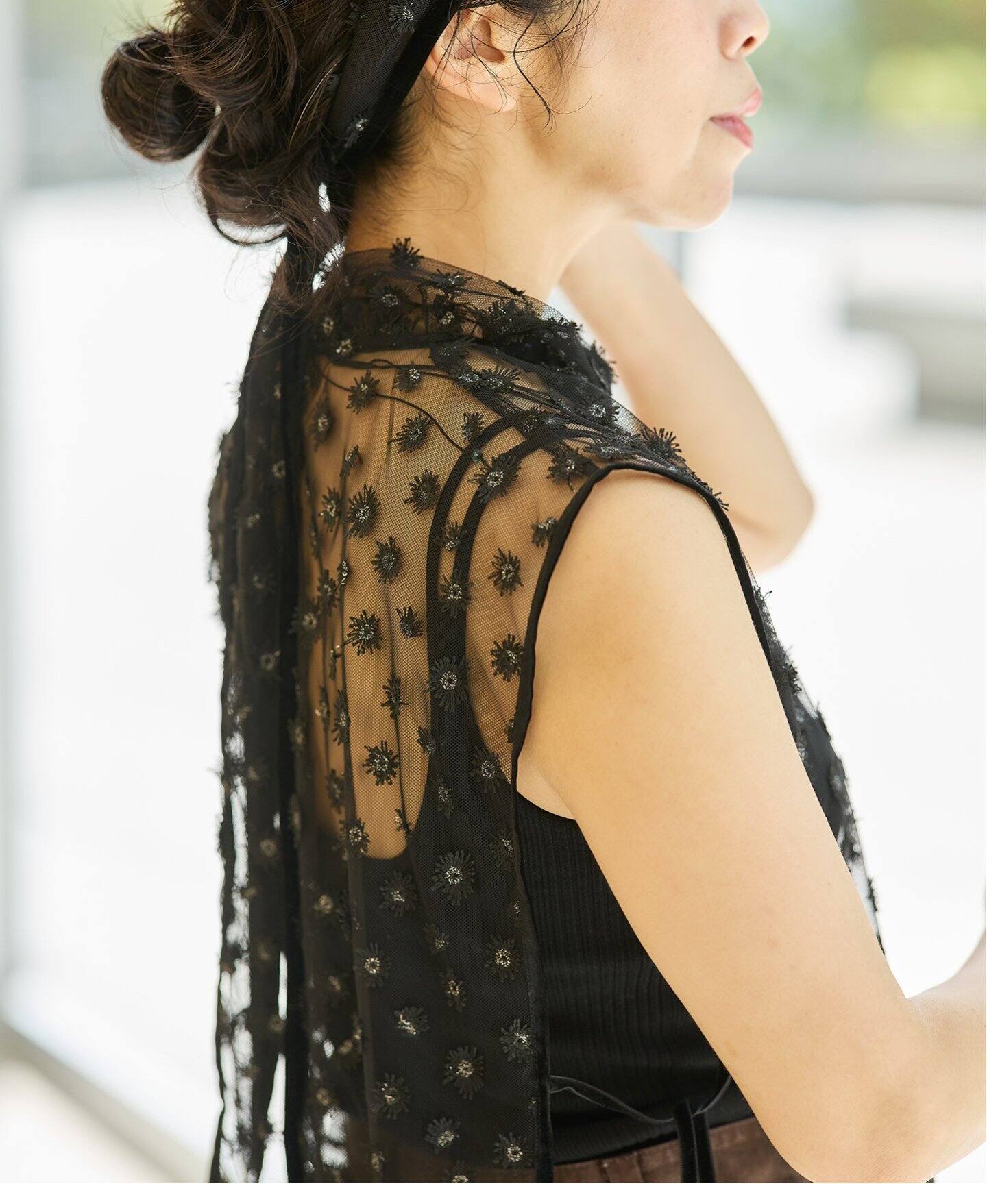 ブラウス シャツ IENA LA BOUCLE フラワーモチーフチュールベスト レディース IENA LA BOUCLE フラワーモチーフチュールベスト（シャツ