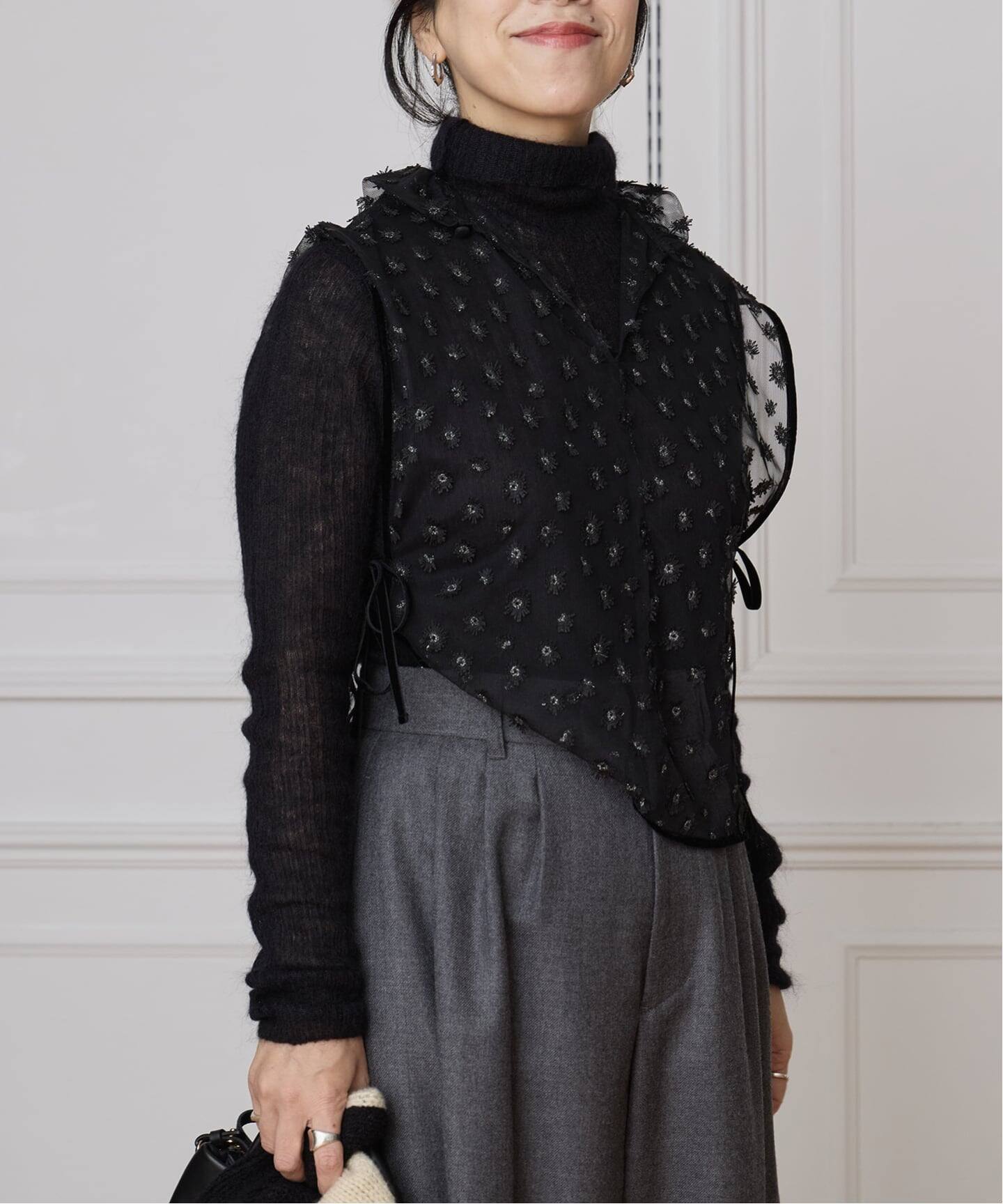 IENA LA BOUCLE フラワーモチーフチュールベスト（シャツ／ブラウス