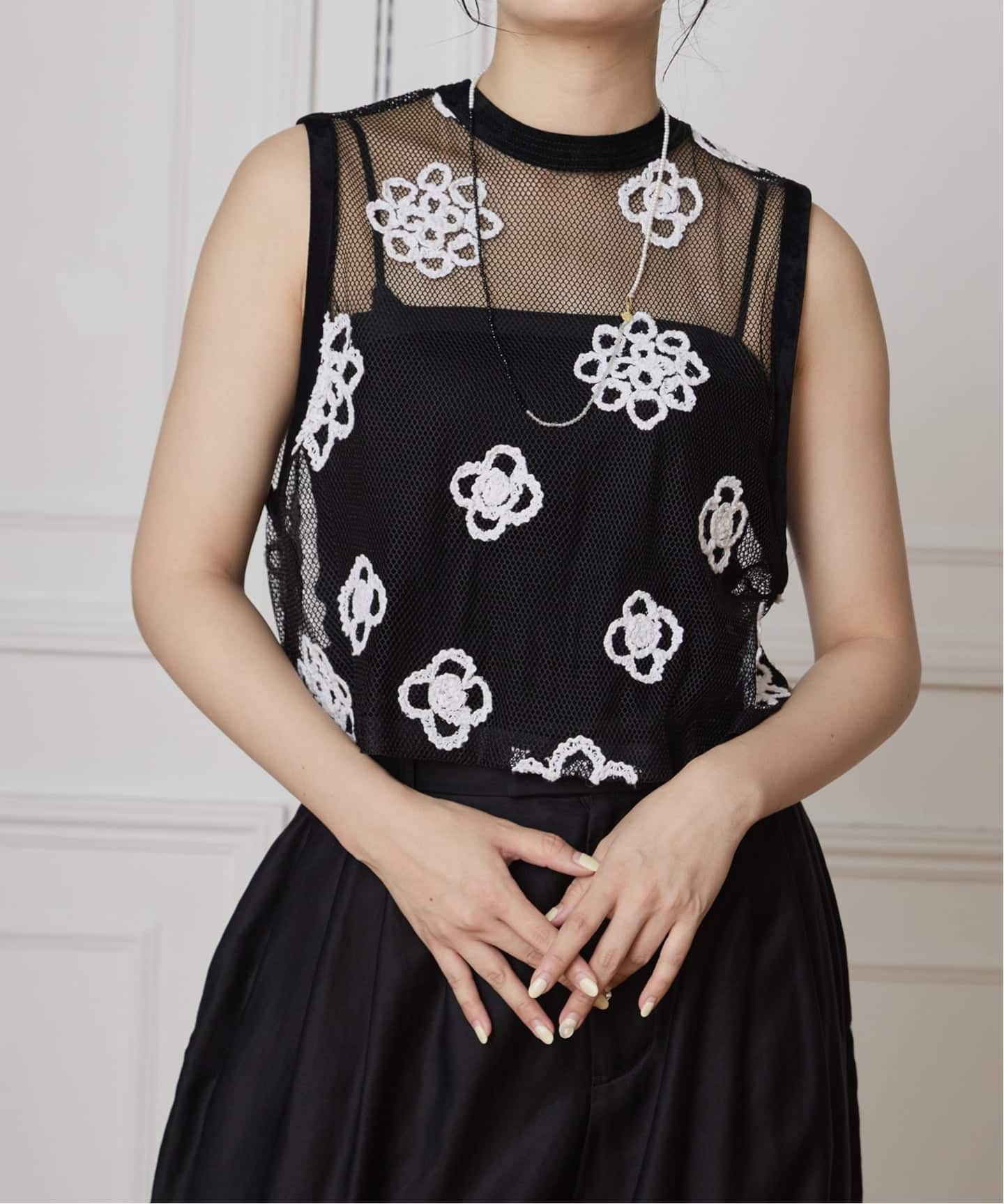 IENA LA BOUCLE メッシュフラワーレースベスト（シャツ
