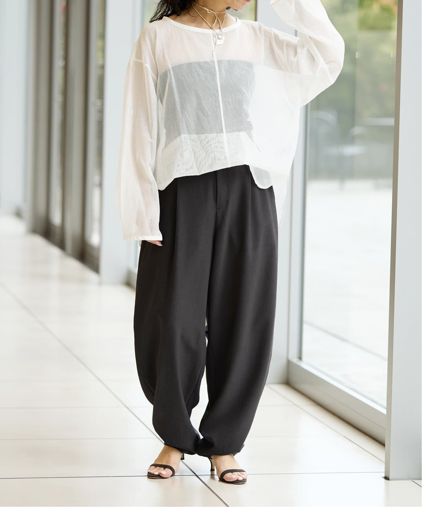 IENA LA BOUCLE メッシュフリルプルオーバー（シャツ／ブラウス