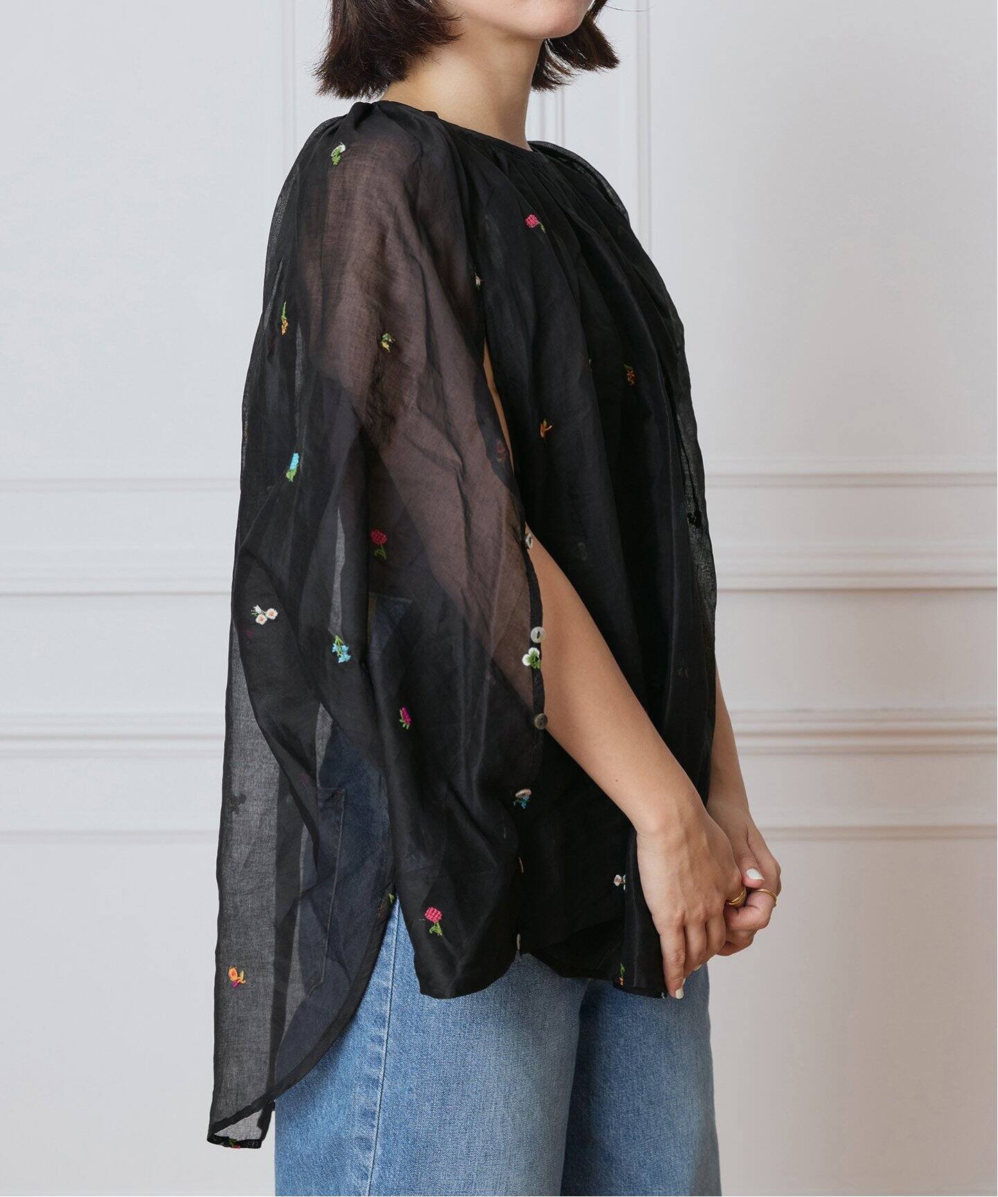 IENA LA BOUCLE フラワー刺繍ボレロブラウス（シャツ／ブラウス 