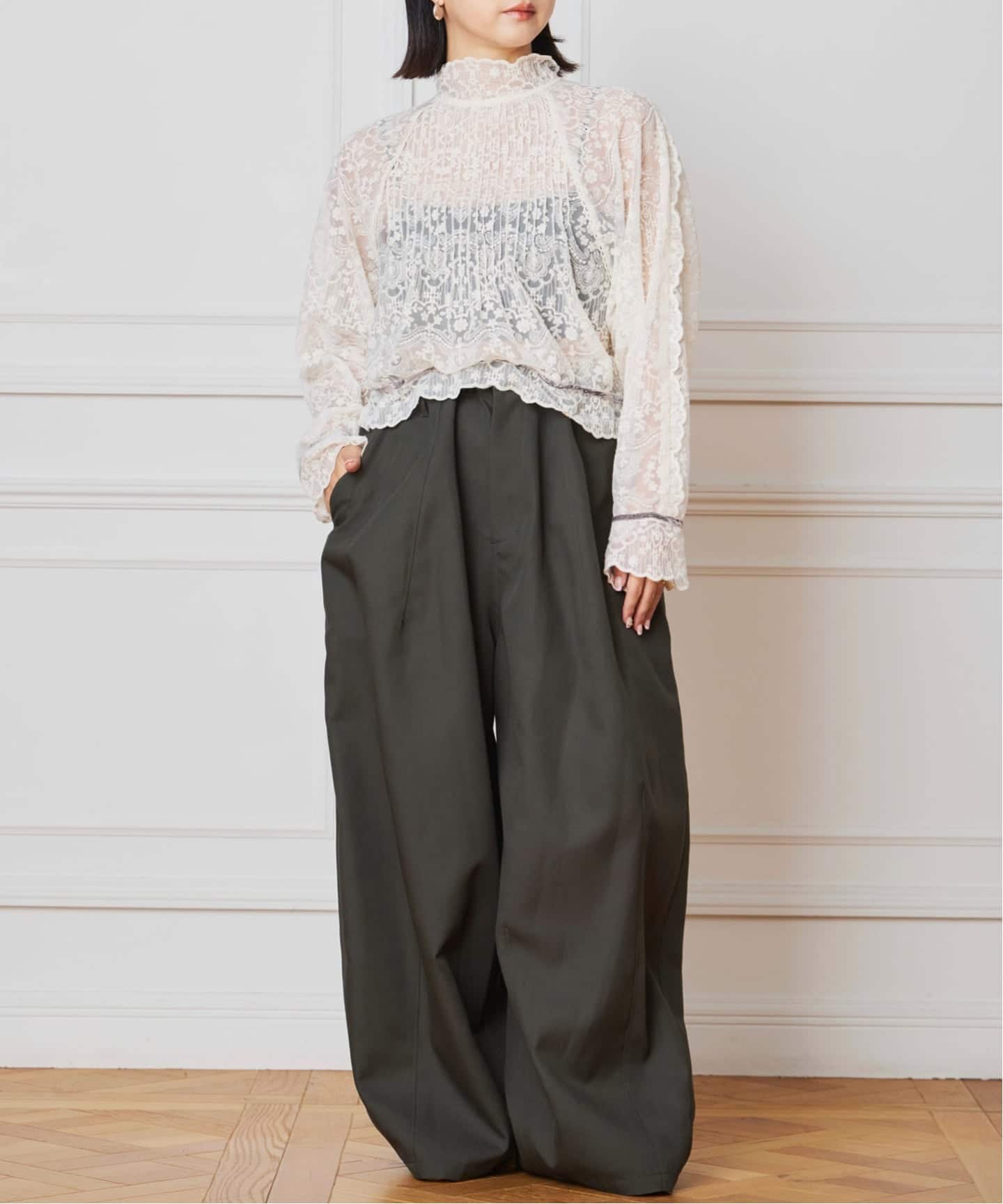 IENA LA BOUCLE チュールエンブロイダリーブラウス¥27,500税込 IENA LA BOUCLE チュールエンブロイダリーブラウス（シャツ