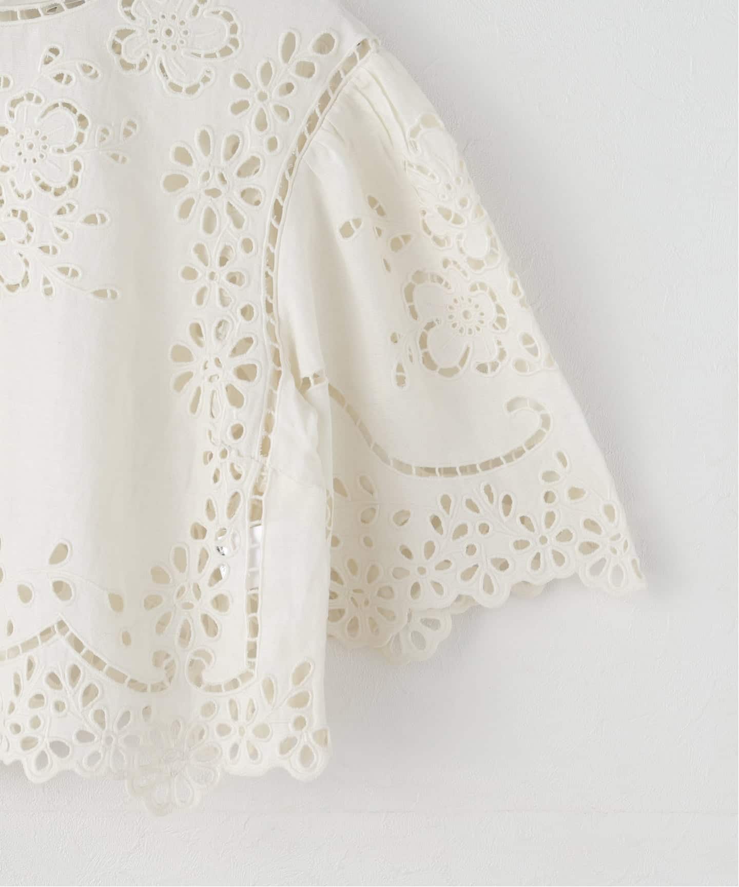 SEA NEW YORK/シー ニューヨーク LULA EMBROIDERY S/SLV TOP PF25-016