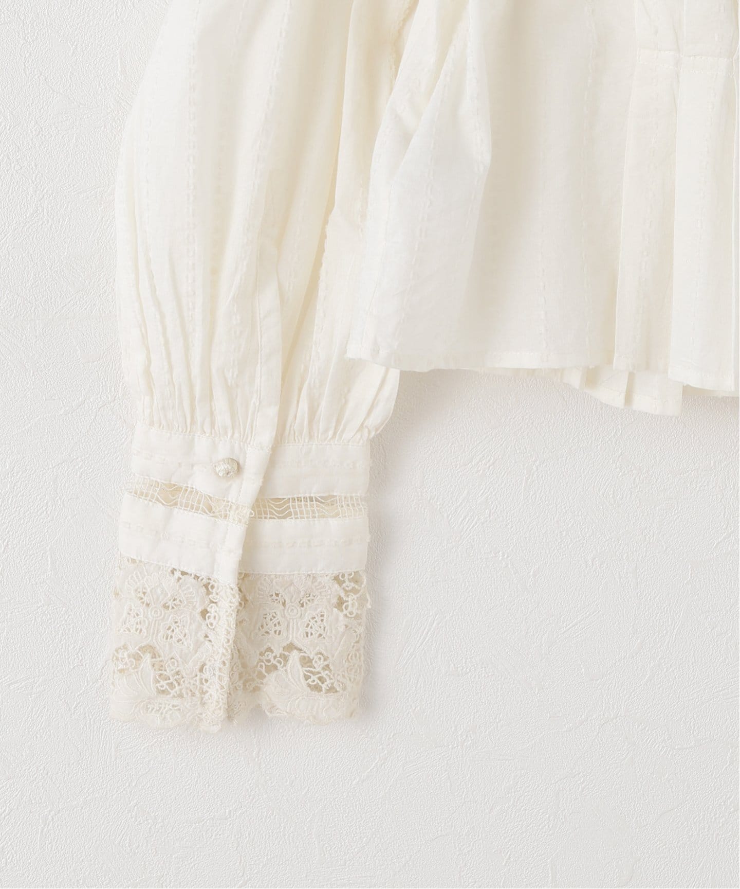 Drawer ULLA JOHNSON 神崎恵着　ブラウス ULLA JOHNSON Laurenza ricrac and grosgrain-trimmed cotton-poplin