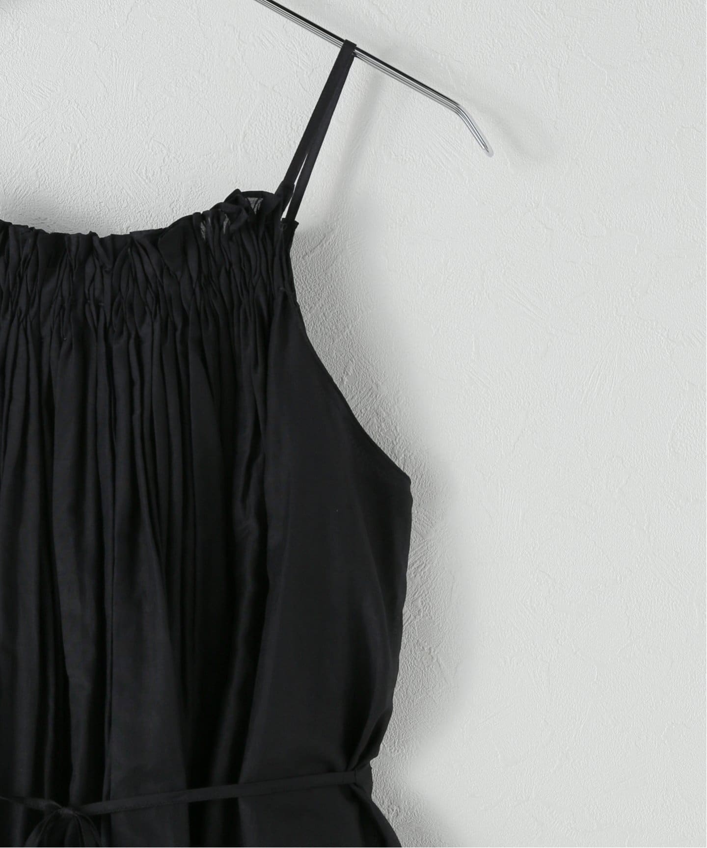 GATHERED DESIGN キャミソール ブラック GATHERED DESIGN キャミ(キャミソール)|Plage(プラージュ
