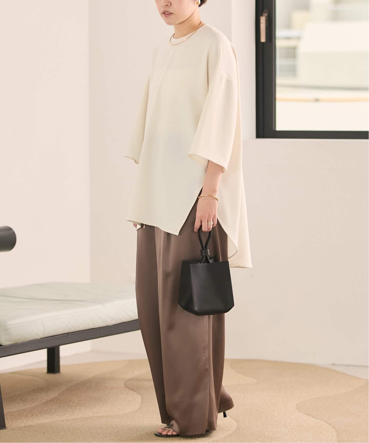 DOMELLE/ドメル BACK ROUND HEM ブラウス（シャツ／ブラウス