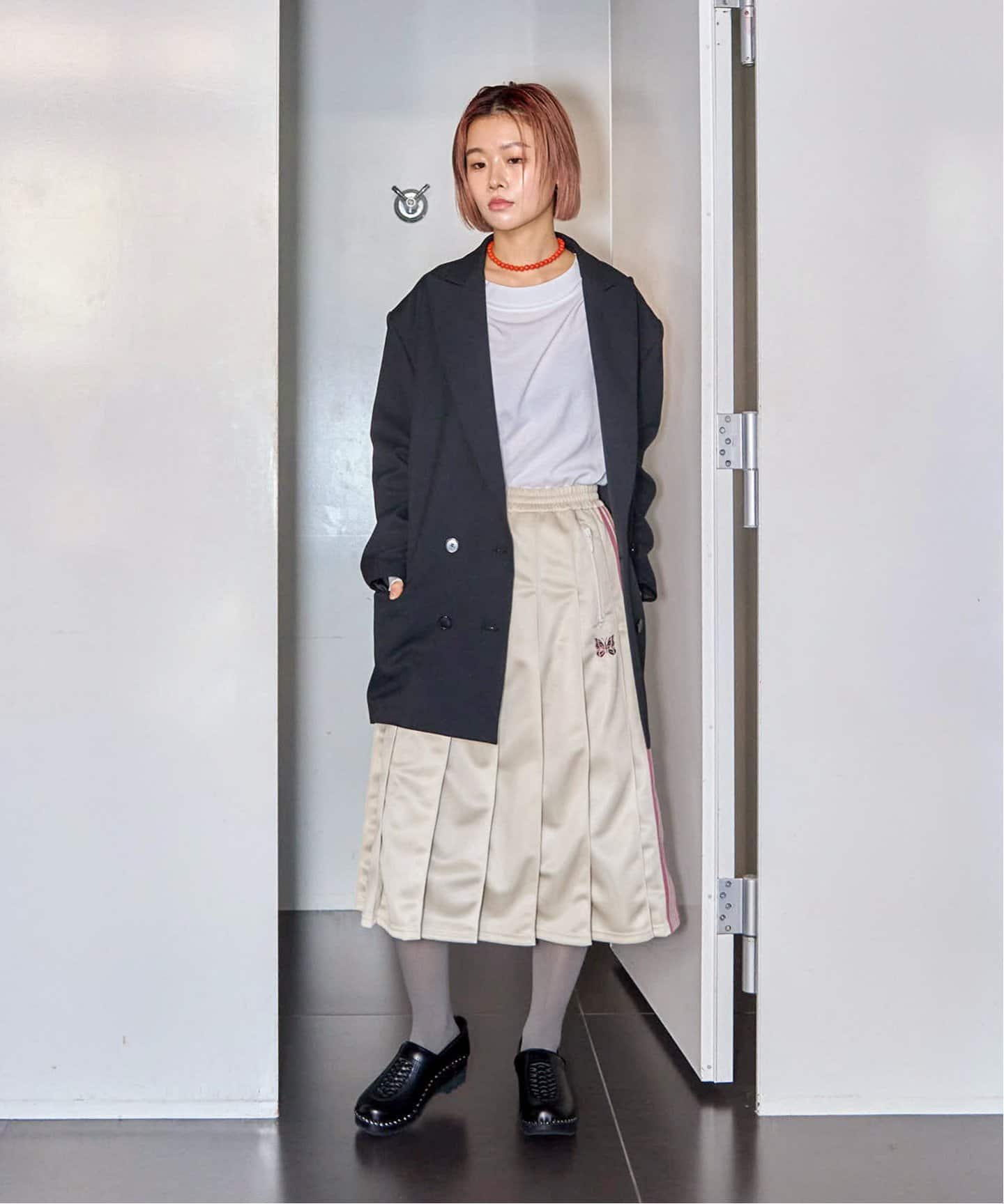 MHL. DRY COTTON NEEDLECORD スカート MHL.（エムエイチエル）の「DRY COTTON NEEDLECORD（シャツ