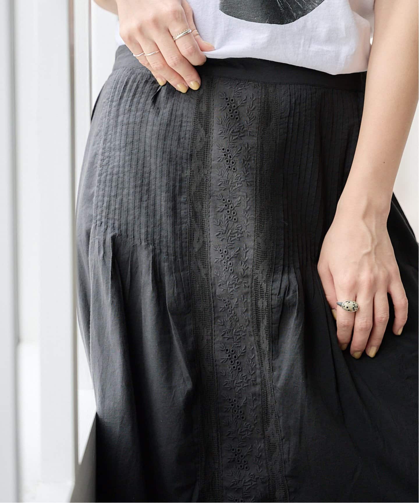 【最終値下げ】anuke Tuck Lace Skirt anuke Tuck Lace Skirt（ロング・マキシ丈スカート）｜BOICE