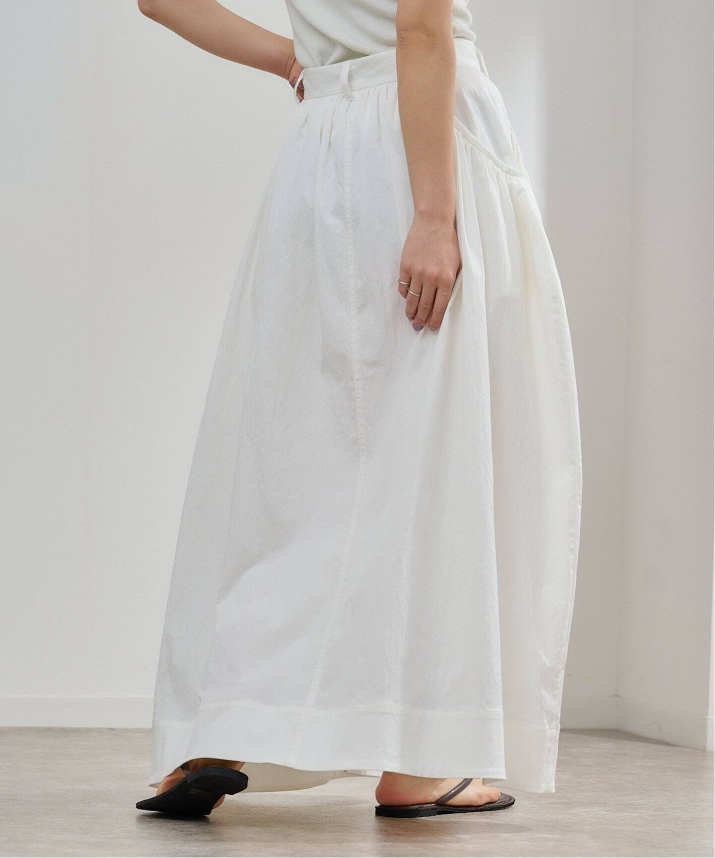 CLANE VOLUME DOME SKIRT 18109-6142（ロング・マキシ丈スカート