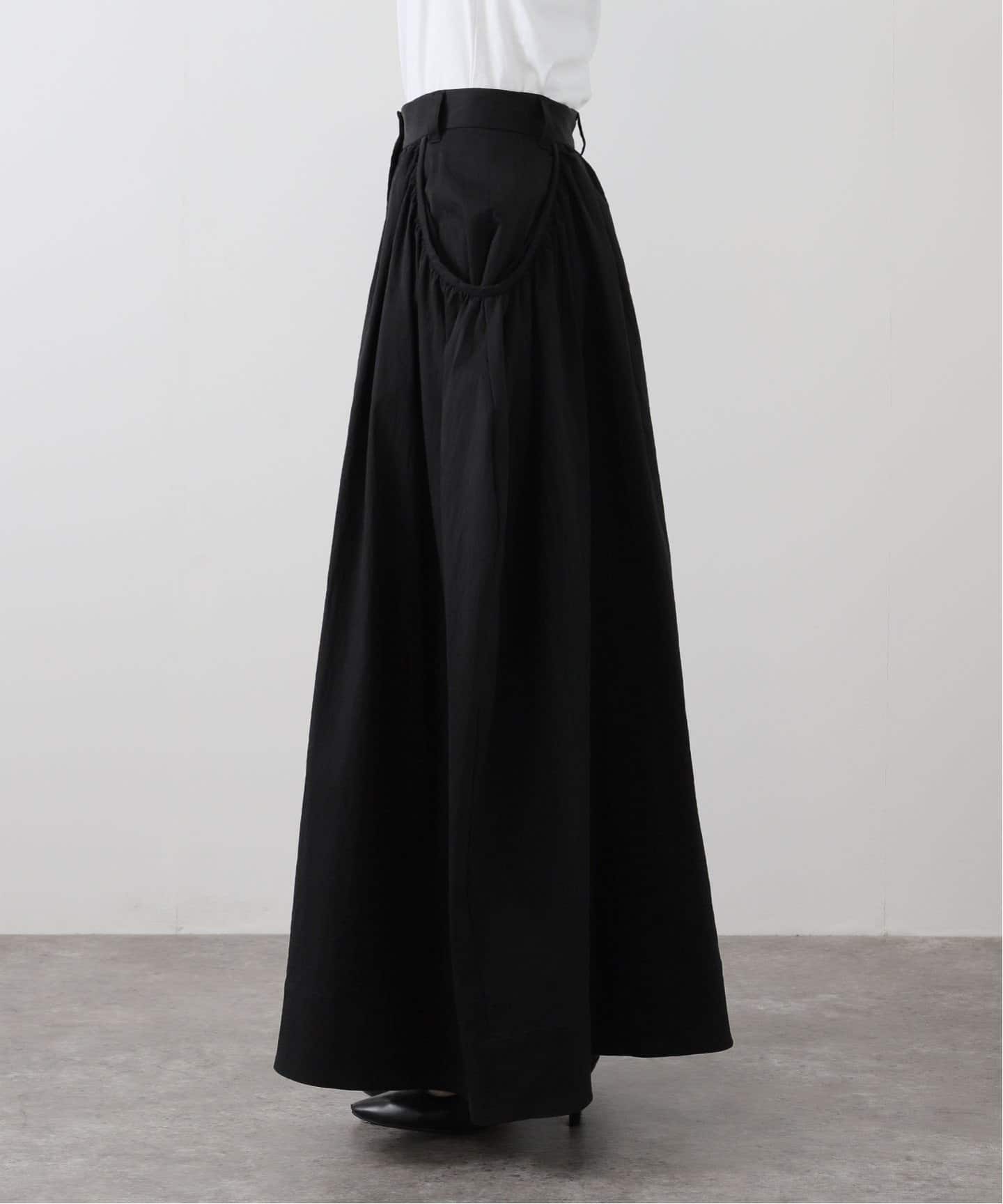 CLANE VOLUME DOME SKIRT 18109-6142（ロング・マキシ丈スカート