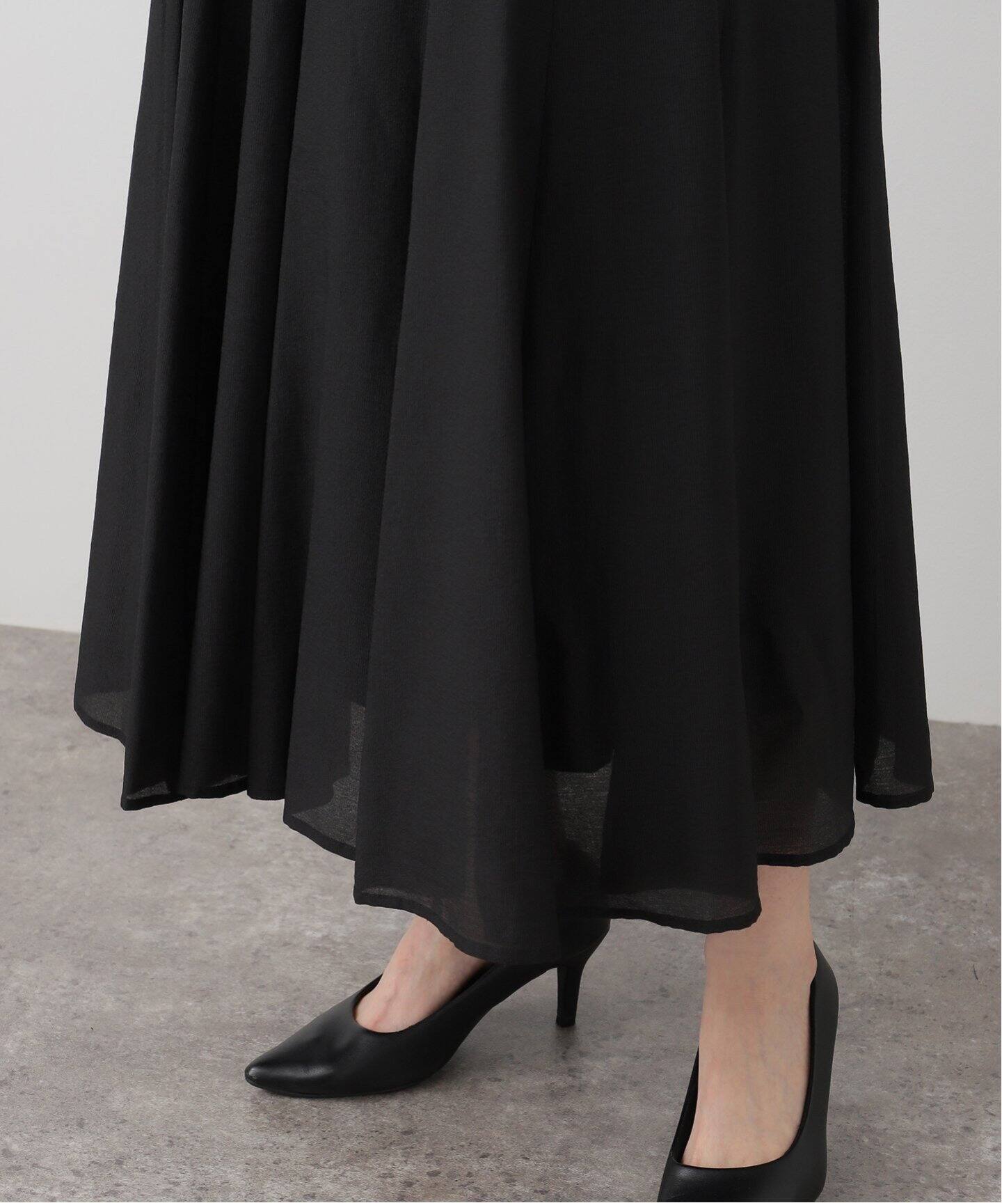 La TOTALITEラ トータリテ 美シルエット フレアスカート ブラック 黒 La TOTALITE（ラトータリテ）の「タックフレアスカート