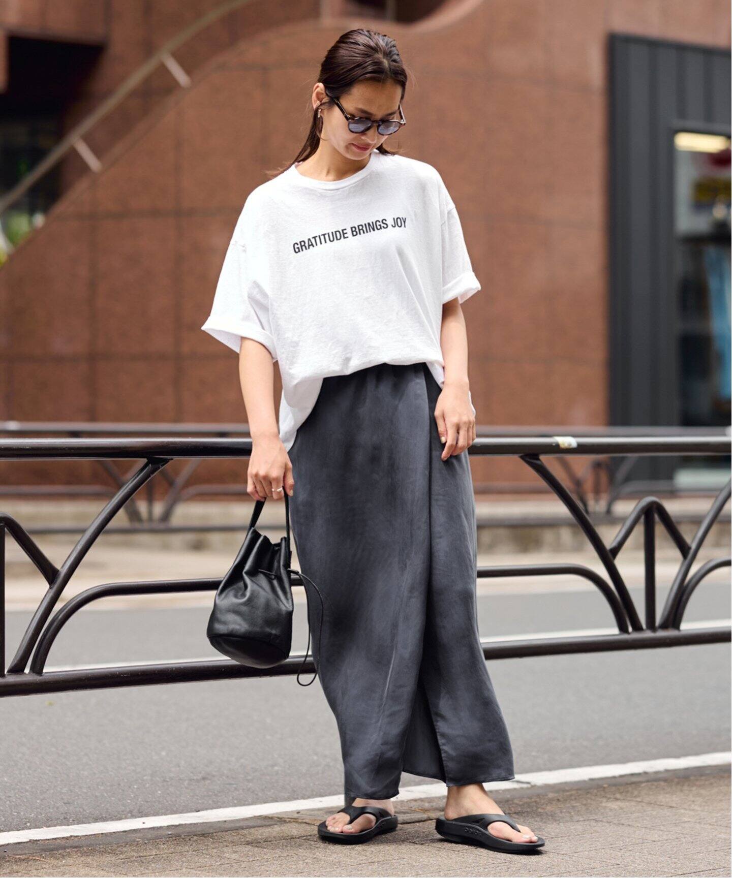 SMOKY CUPRA TUCK SKIRT（ロング・マキシ丈スカート）｜FRAMeWORK