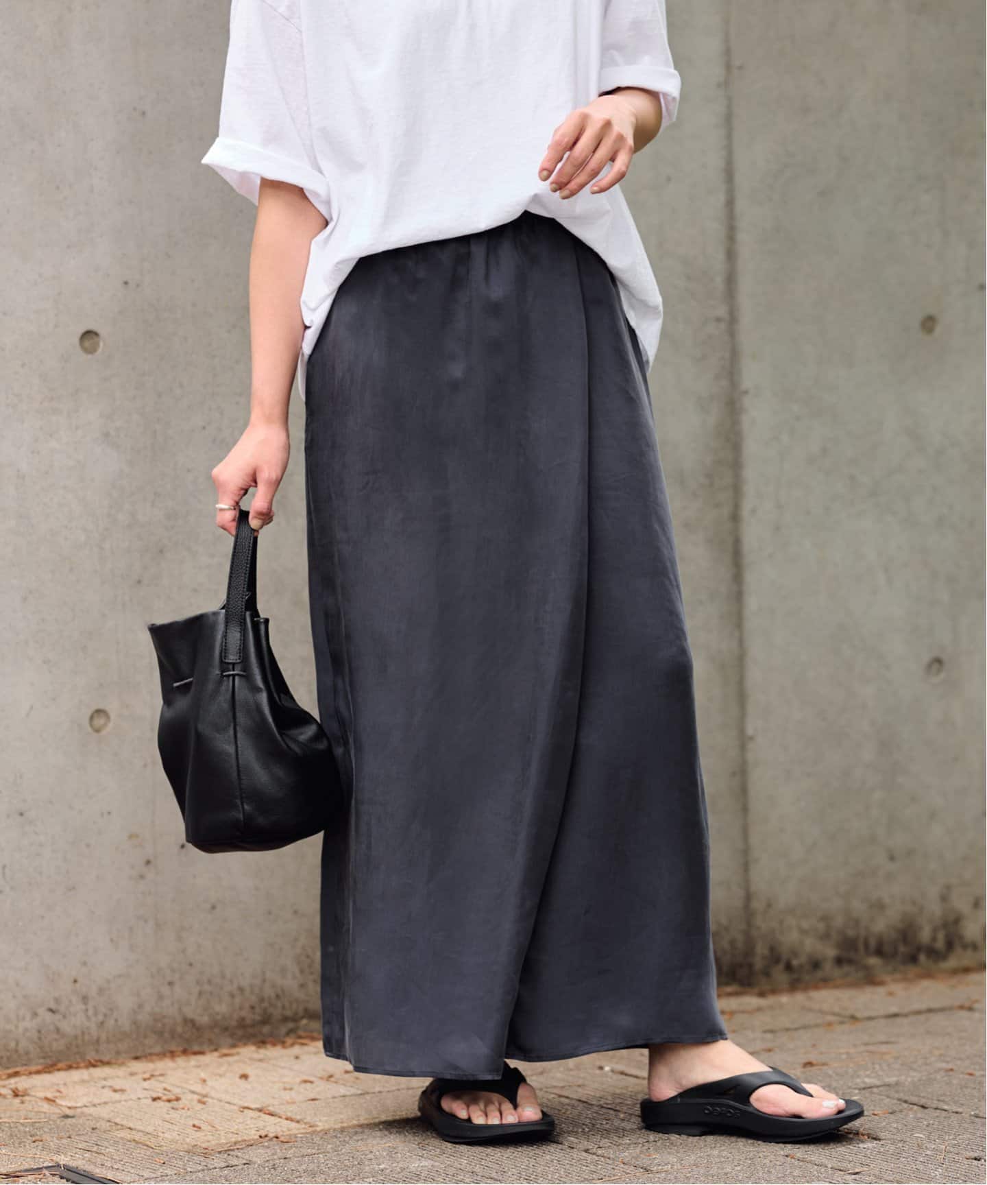 SMOKY CUPRA TUCK SKIRT（ロング・マキシ丈スカート）｜FRAMeWORK