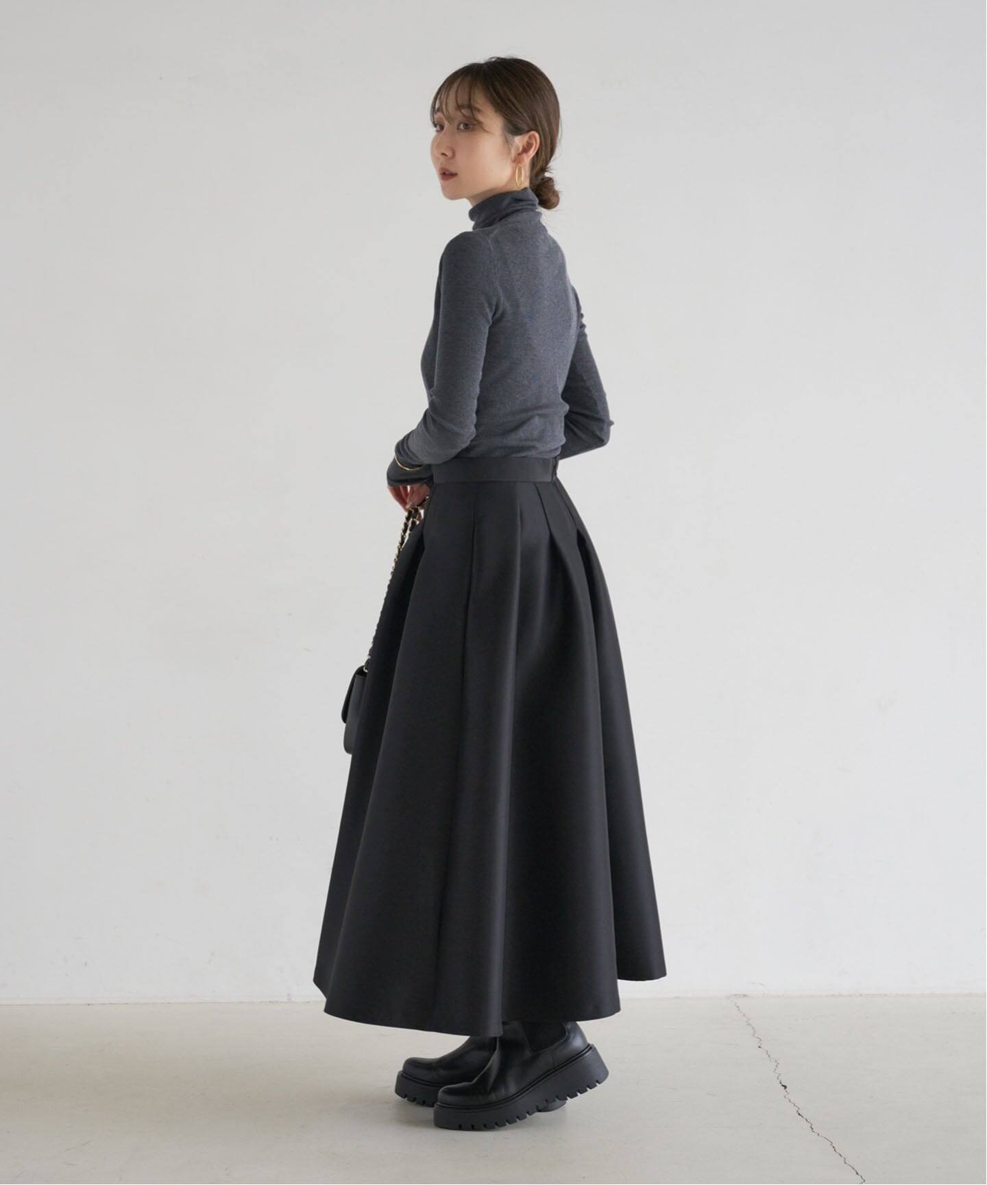 追加》ボリュームフォルムスカート（ロング・マキシ丈スカート