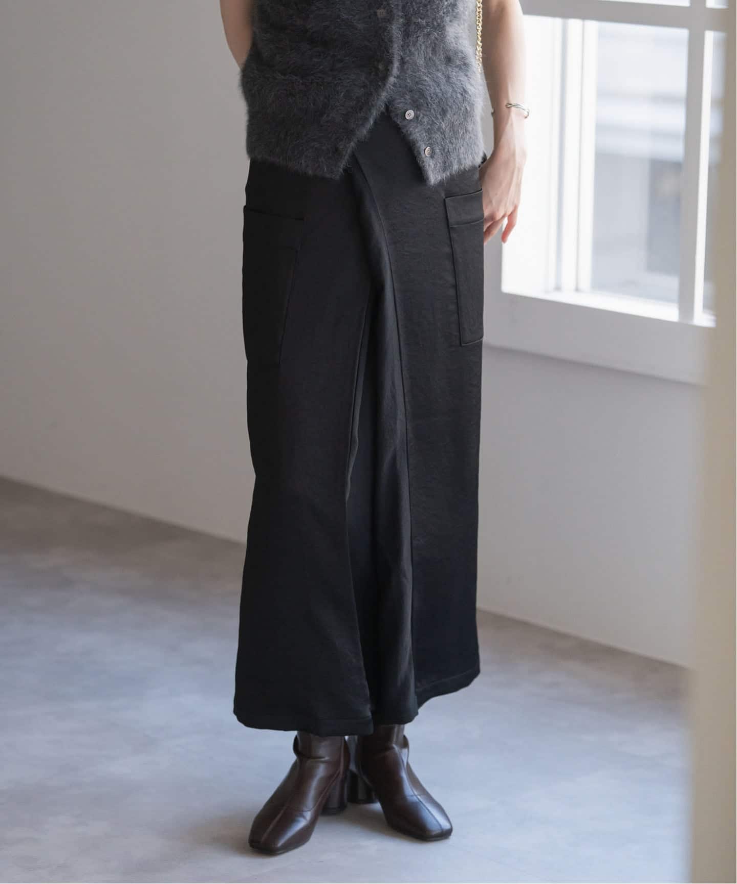 『希少』コグノーメンCOGNOMENPLEATEDSKIRT巻きスカートブラック 希少』コグノーメンCOGNOMENPLEATEDSKIRT巻きスカートブラック