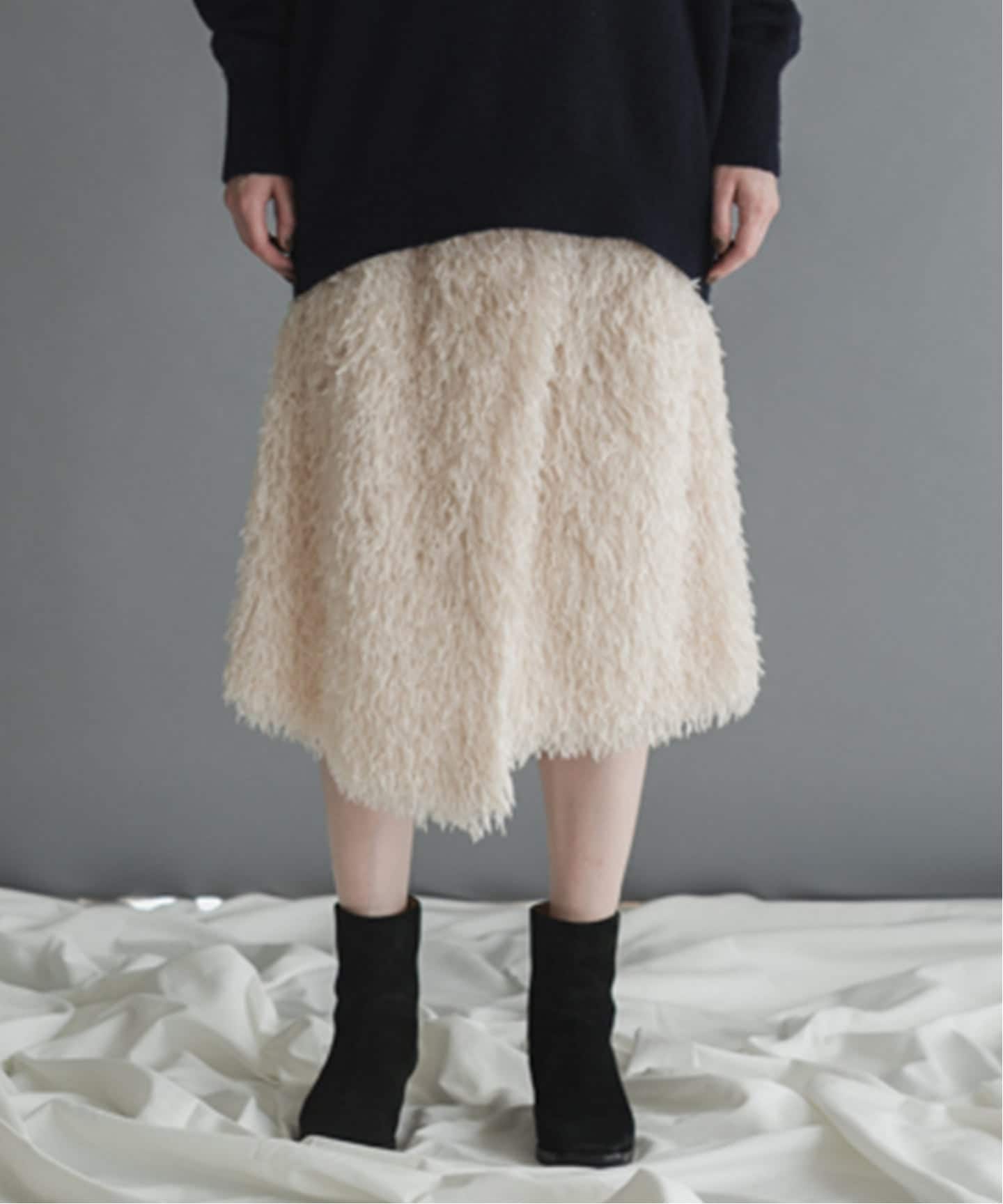 Feathered Fur Skirt / フェザーファースカート（ひざ丈スカート