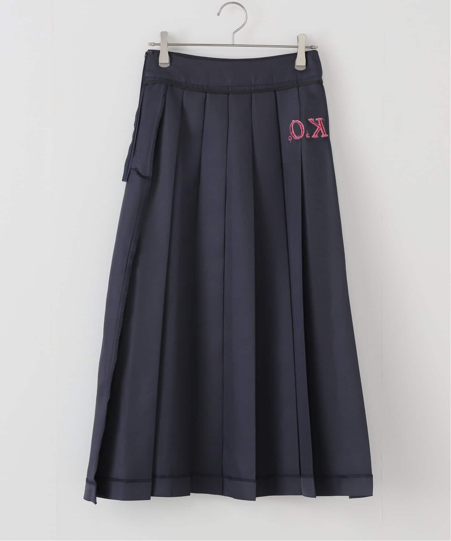 MOI KOTT SKIRT PERK モイ　スカート TUCKED MAXI SKIRT - Black – THE CURE
