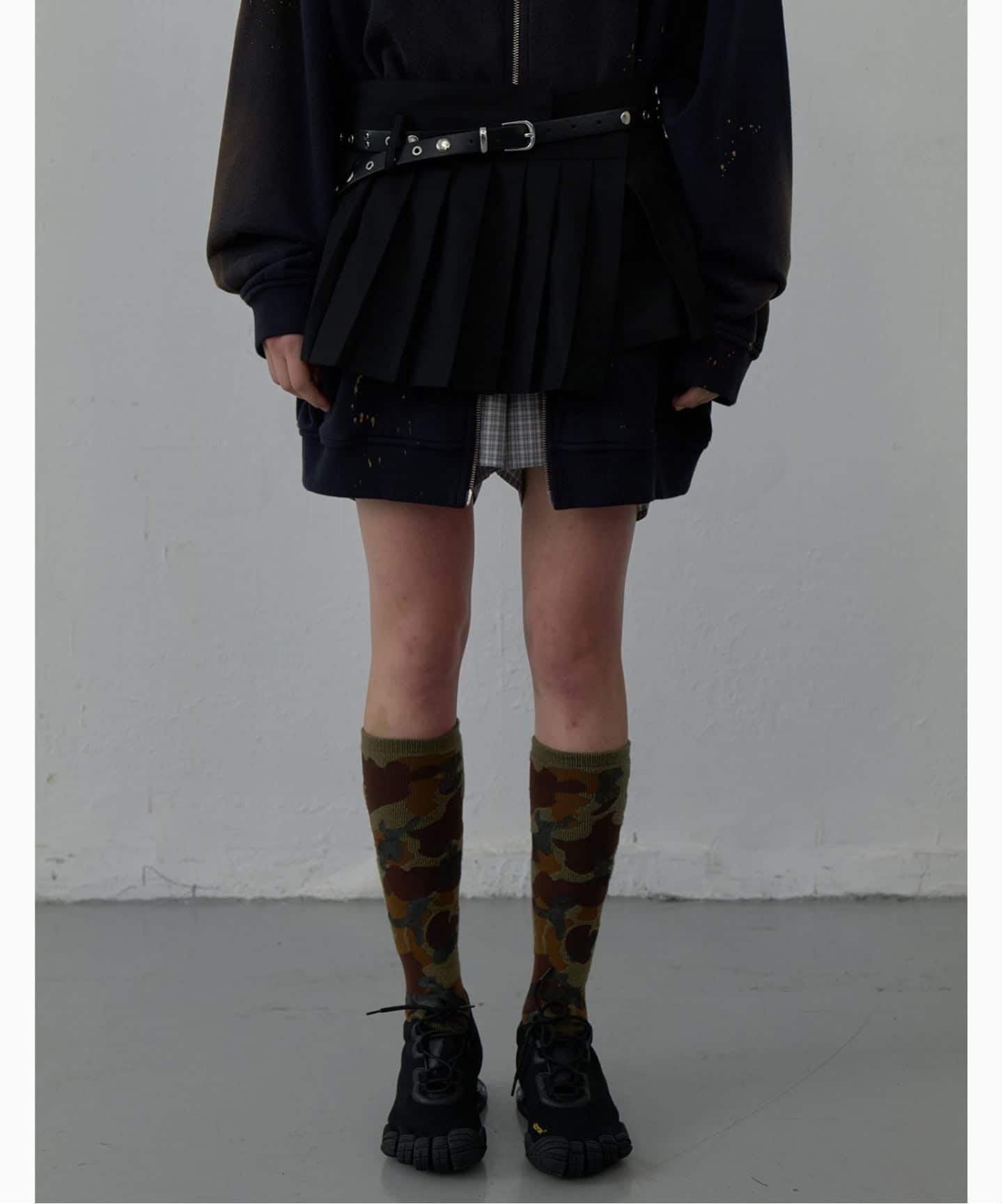 AND WANG Layered label skirt ミニスカート Geek Office / ギークオフィス】LCDC TM / PLEATS DETAIL LAYERED
