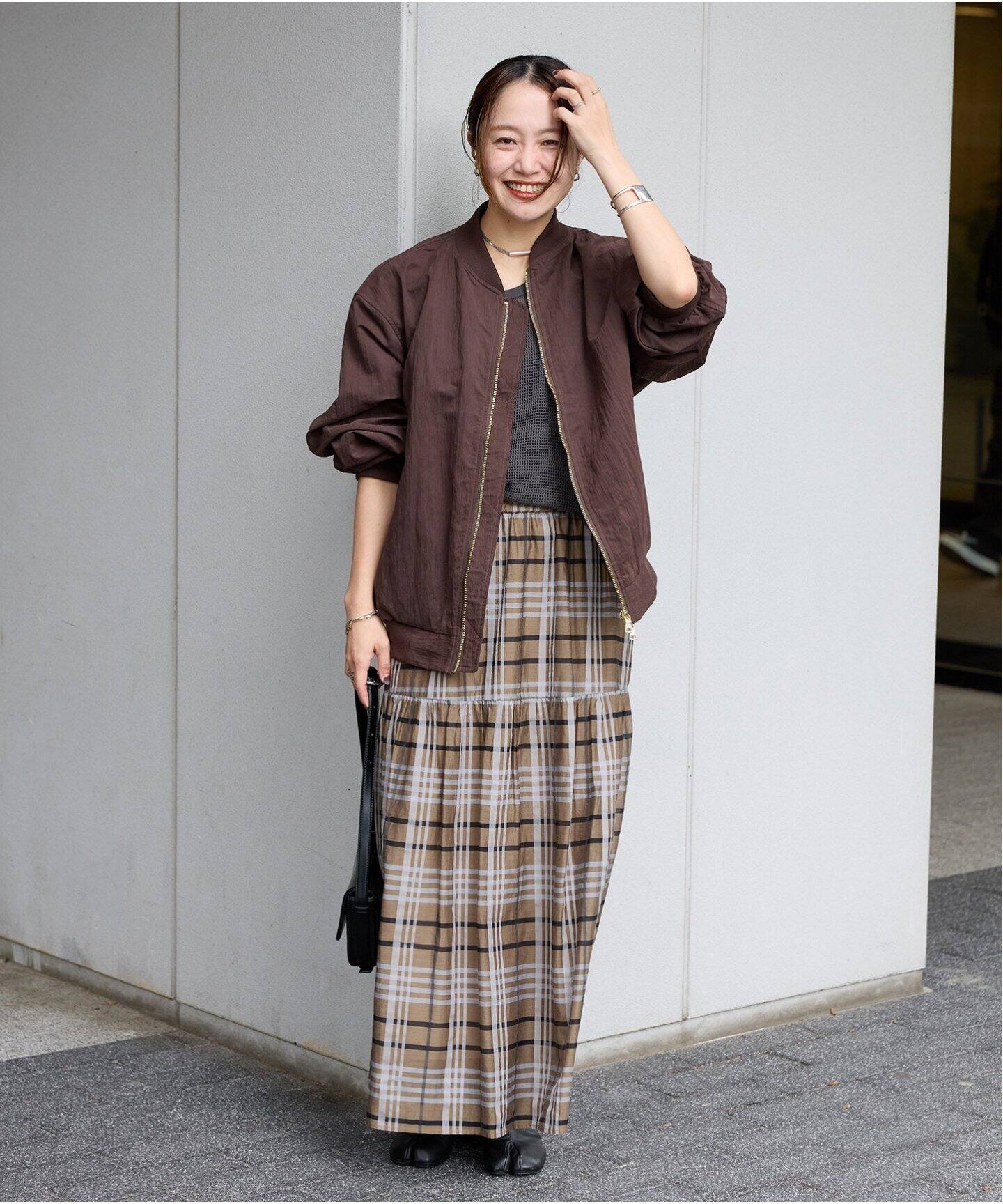 専用アースマジック 新品 チェックスカート・長袖Tシャツ・シャギー