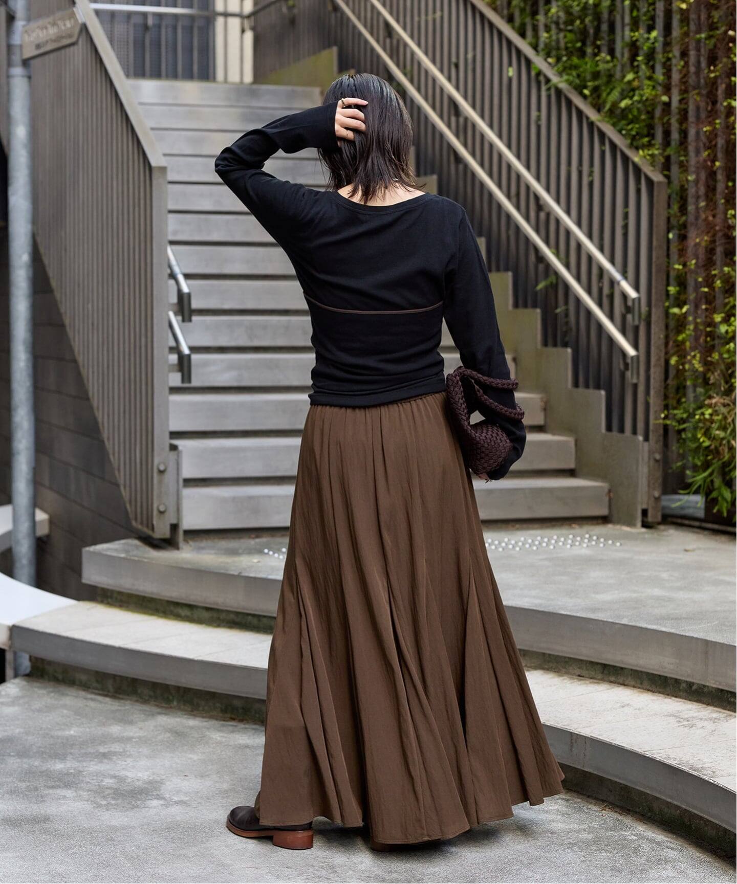 スタンダード　ロングスカート　石付き黒 スタンダード ロングスカート 石付き黒 シックタフタコクーン