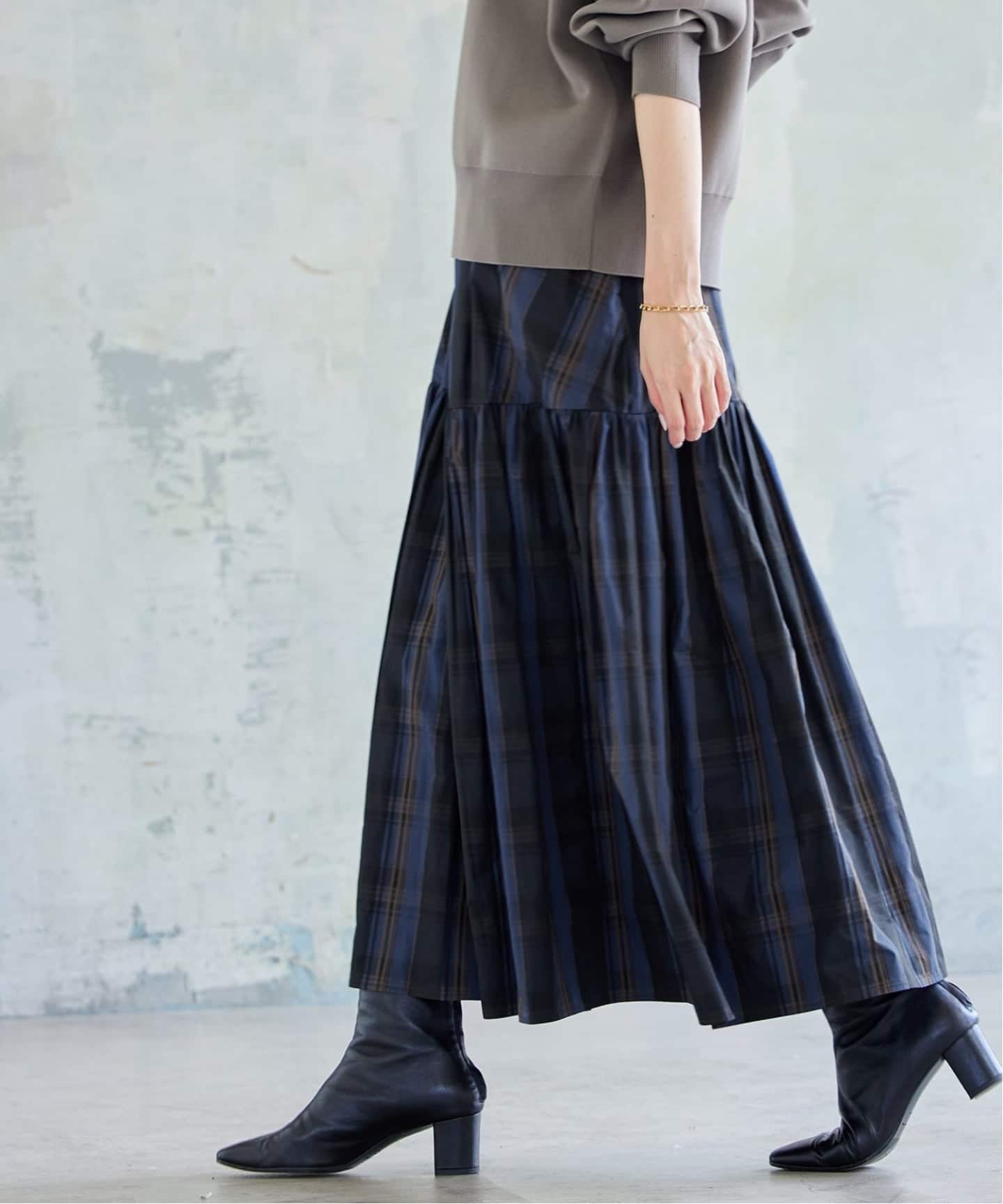 美品journal standard luxe メモリータフタ スカート 黒 完全受注生産】 《追加》SOメモリータフタスカート（ロング