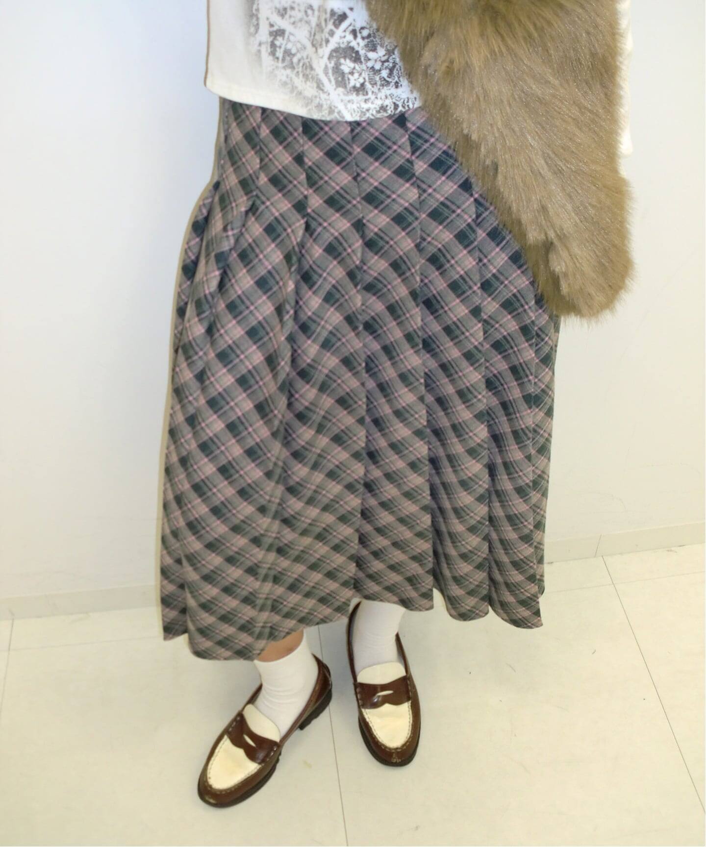 プリーツチェックスカート（ひざ丈スカート）｜Oriens JOURNAL