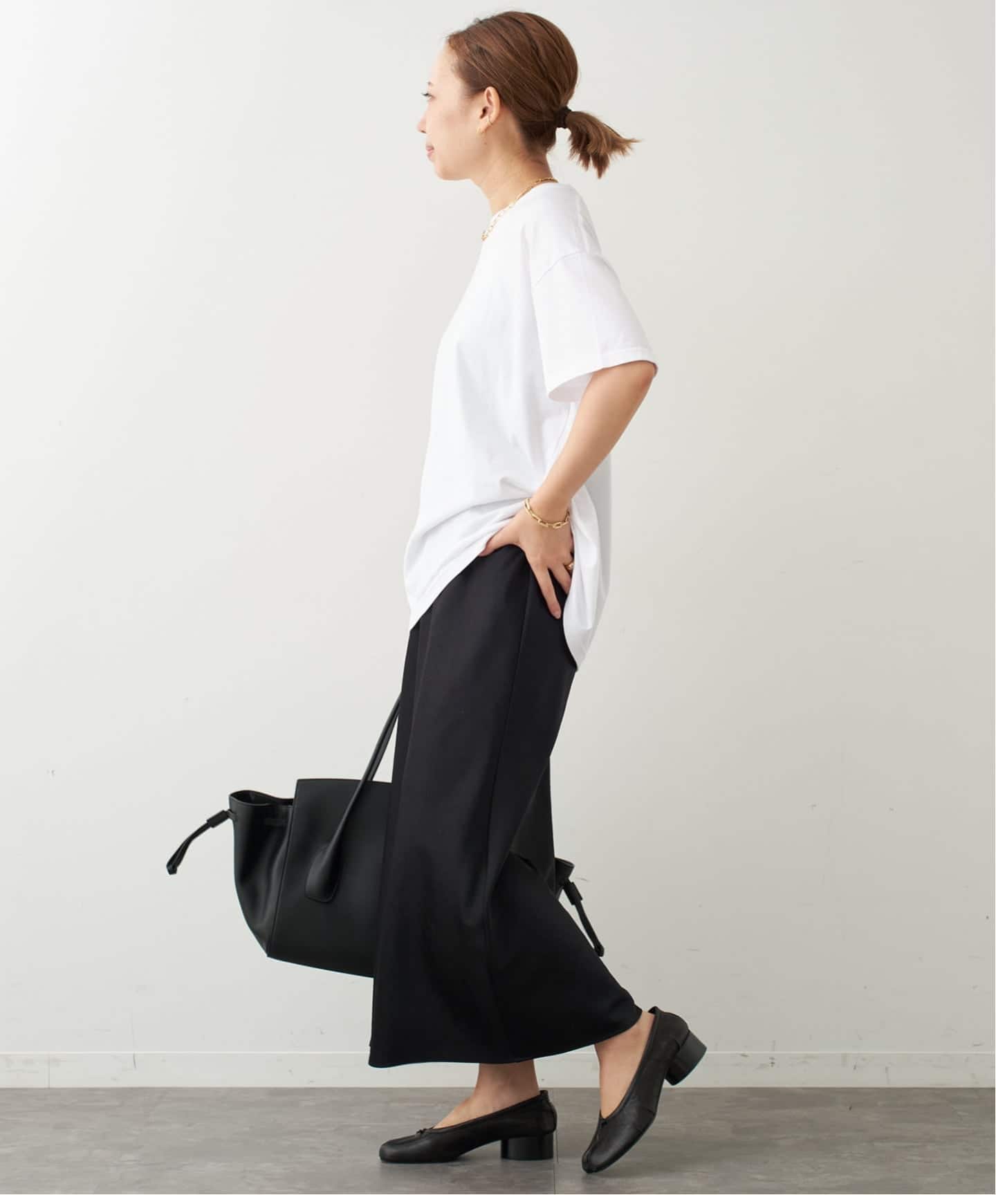 美品　ドゥーズィエムクラス　23年モデル　Minimal Satin ミディアム Minimal Satin パンツ（その他パンツ）｜Deuxieme Classe