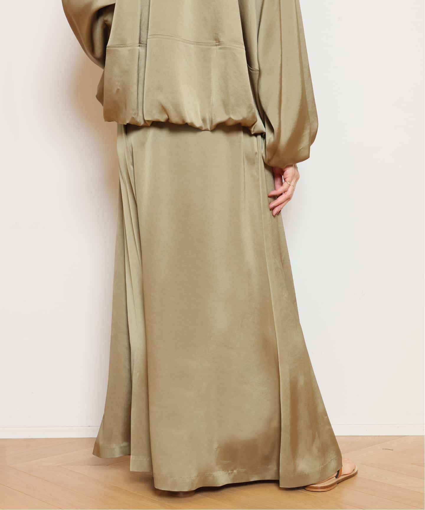 Col Pierrot/コルピエロ】サテンスカート（ロング・マキシ丈スカート