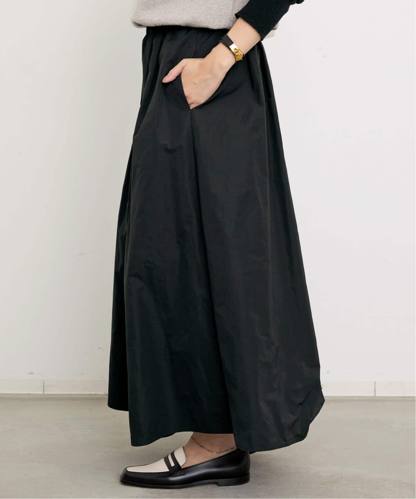 スカート 2023 Lisiere Grosgrain Volume Skirt 2023 Lisiere Grosgrain Volume Skirt - メルカリ