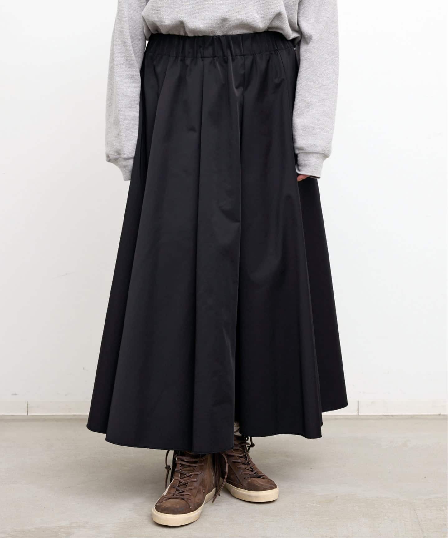 アパルトモン　Lisière Grosgrain Volume Skirt Heavy Satin Skirt（その他スカート）｜L'Appartement