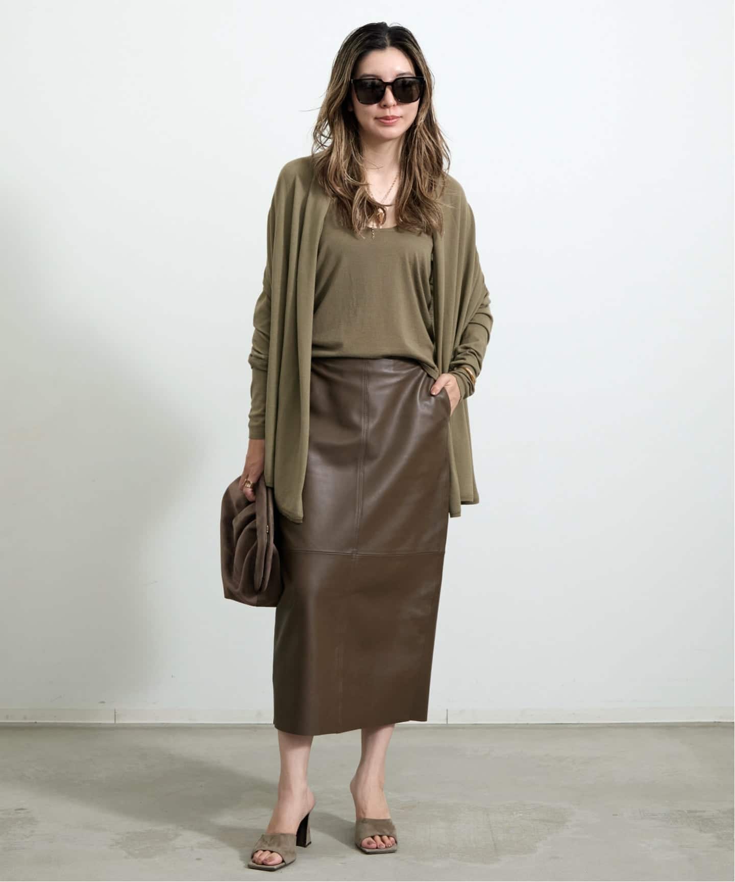 SHEEP LEATHER TIGHT SKIRT（その他スカート）｜L'Appartement