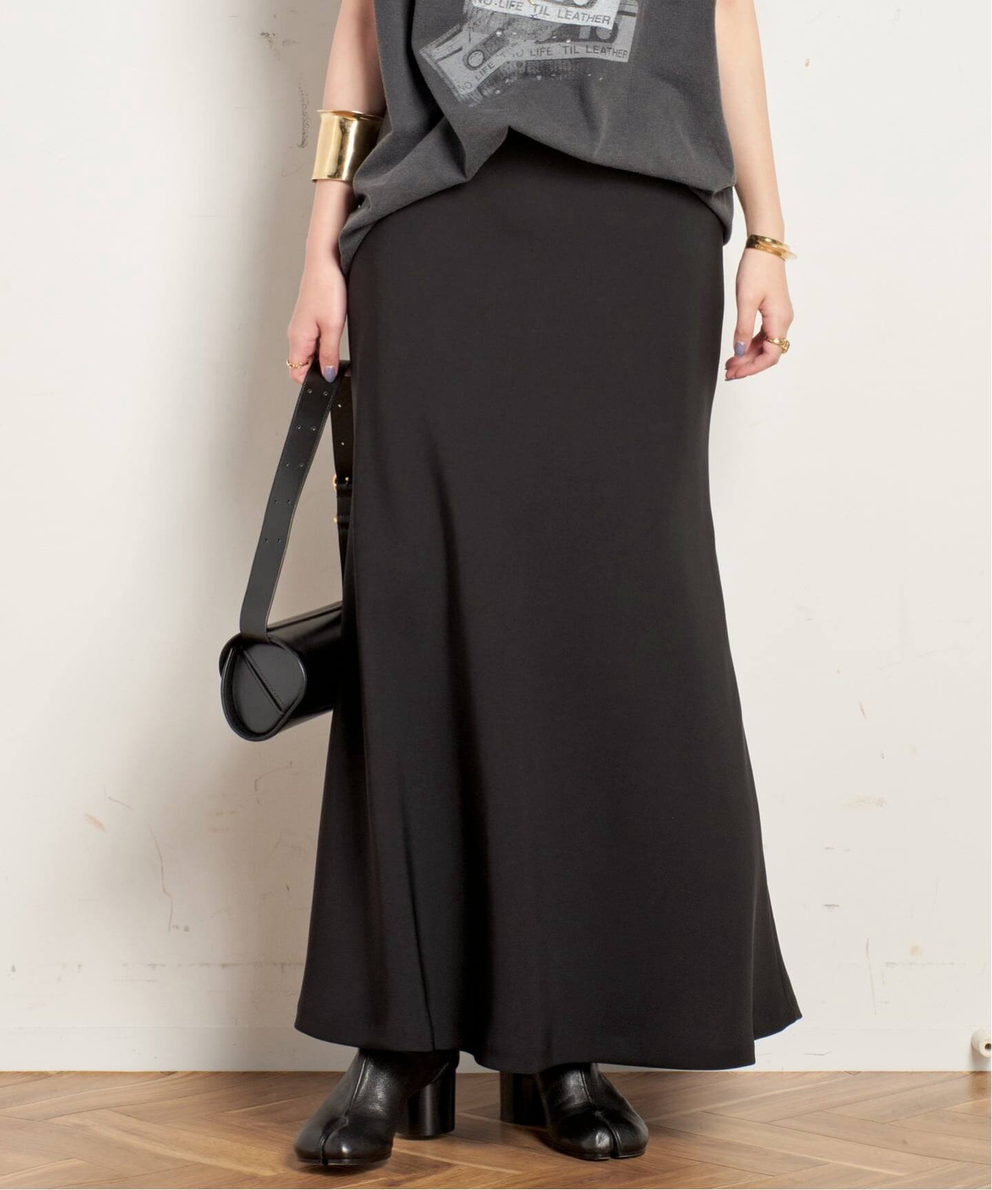 新品タグ付AP STUDIO SCENTOF ツイルフレアースカート36ブラック AP STUDIO（エーピーストゥディオ）の「・《追加》SCENTOF ツイル