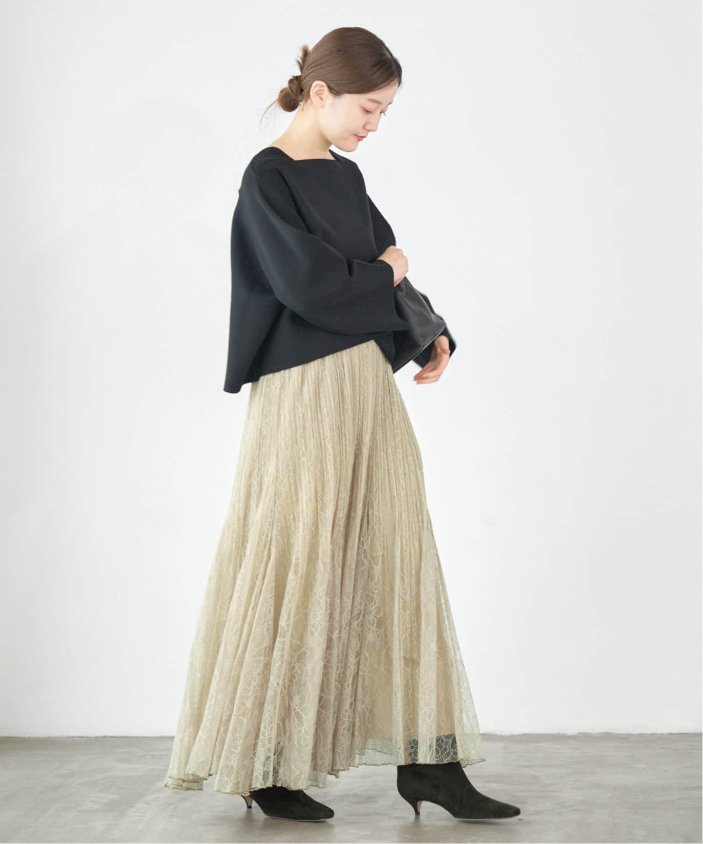 美品 IENA イエナ 定価2.4万 ペイズリー柄 レース スカート フレア 美品 IENA イエナ レーストラペーズスカート 40 グレー