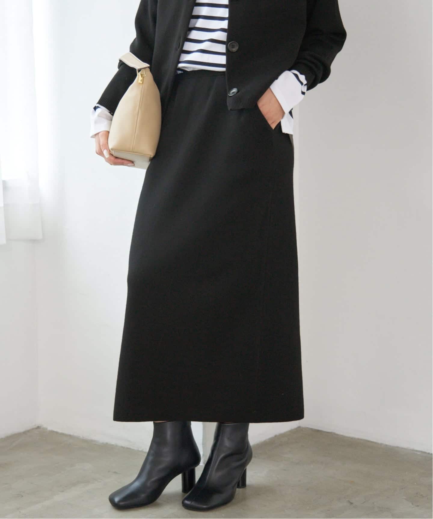 新品　2025AW IENA スーパーファインスムースニットスカート　ブラック スーパーファインスムースニットスカート（ロング・マキシ丈スカート