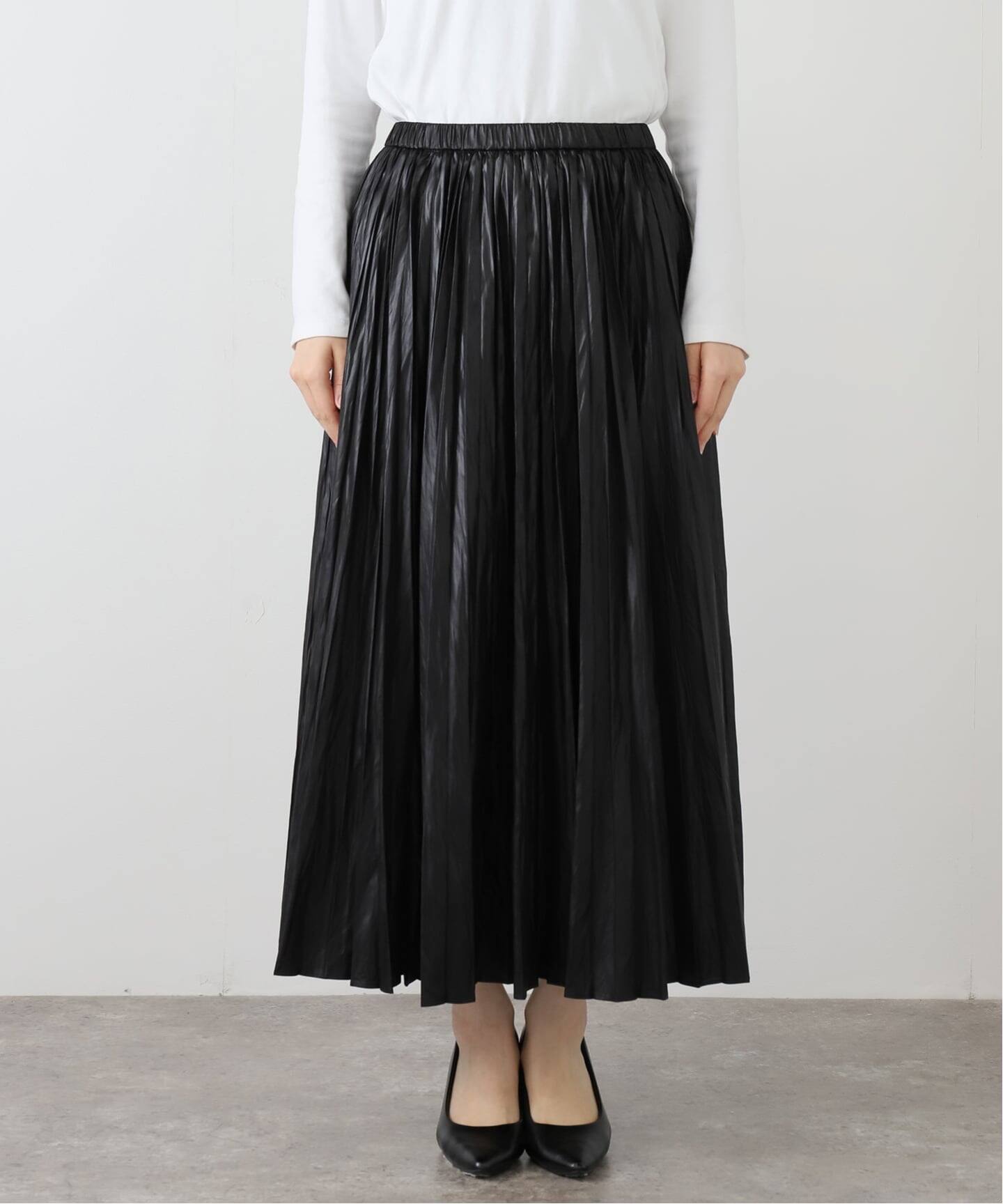 レザーライクサテンプリーツスカート（ロング・マキシ丈スカート