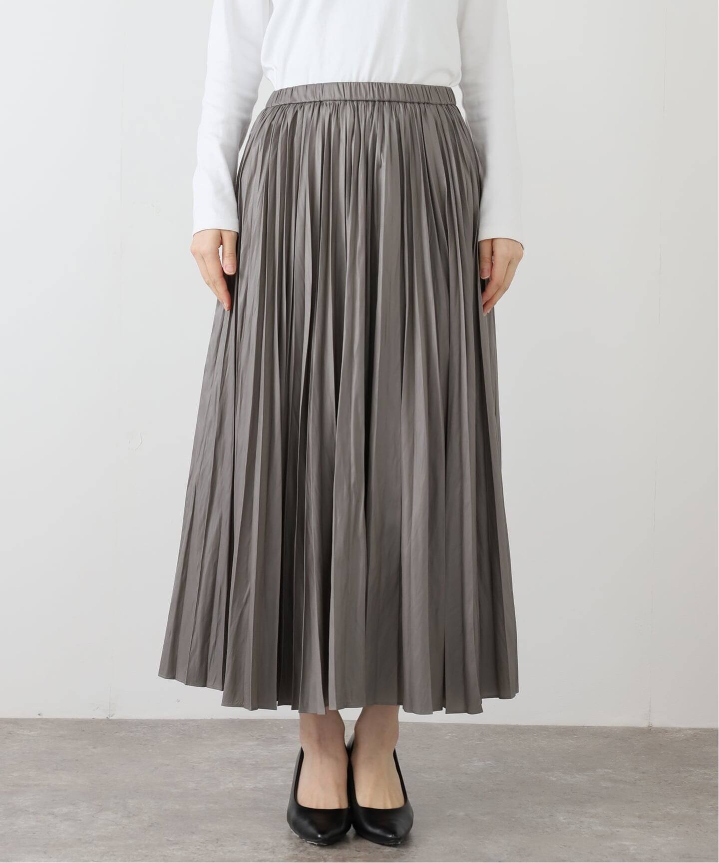 レザーライクサテンプリーツスカート（ロング・マキシ丈スカート