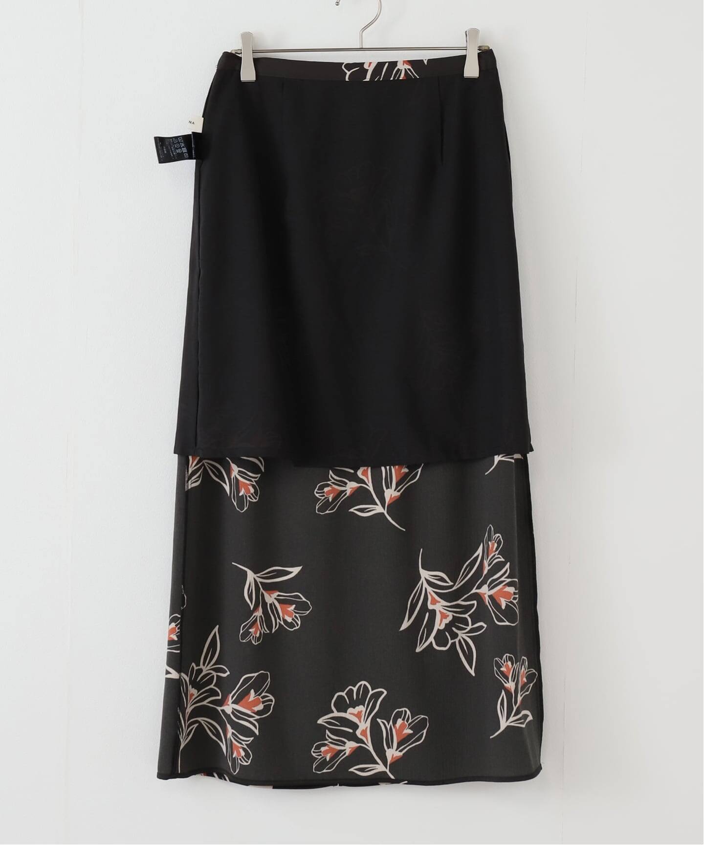 ブラックフラワーIラインスカート（ロング・マキシ丈スカート）｜IENA