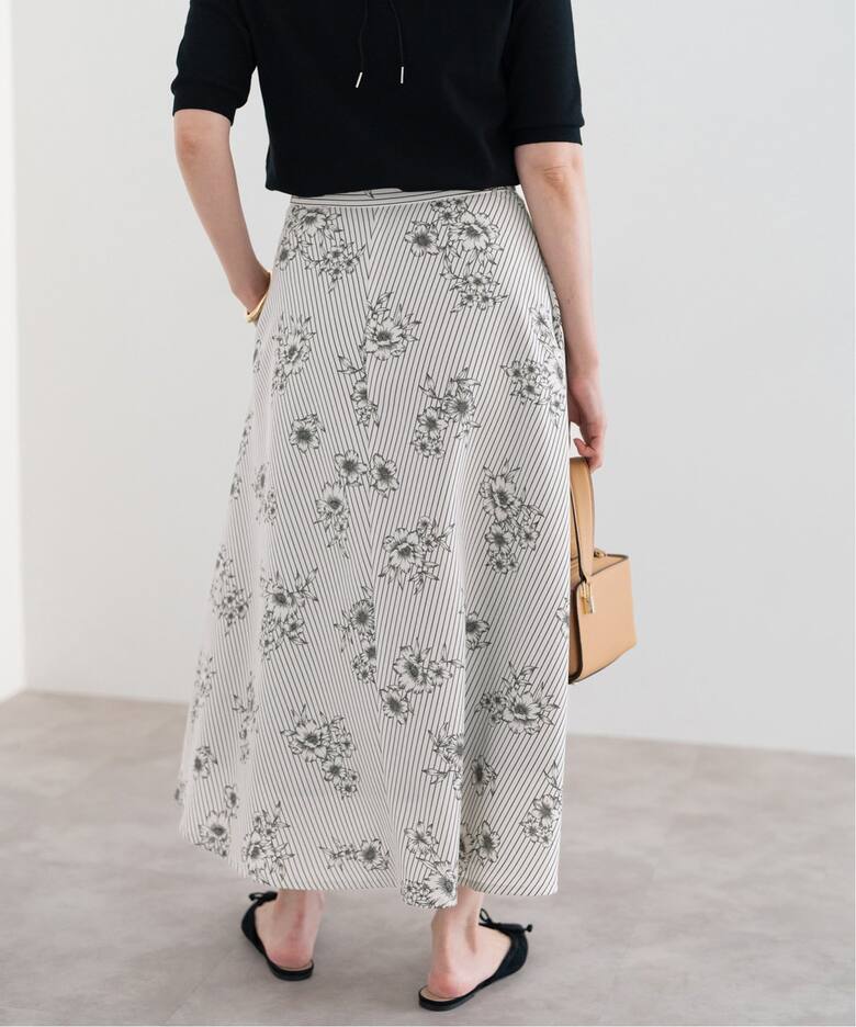 追加》ストライプフラワースカート（ロング・マキシ丈スカート）｜IENA  