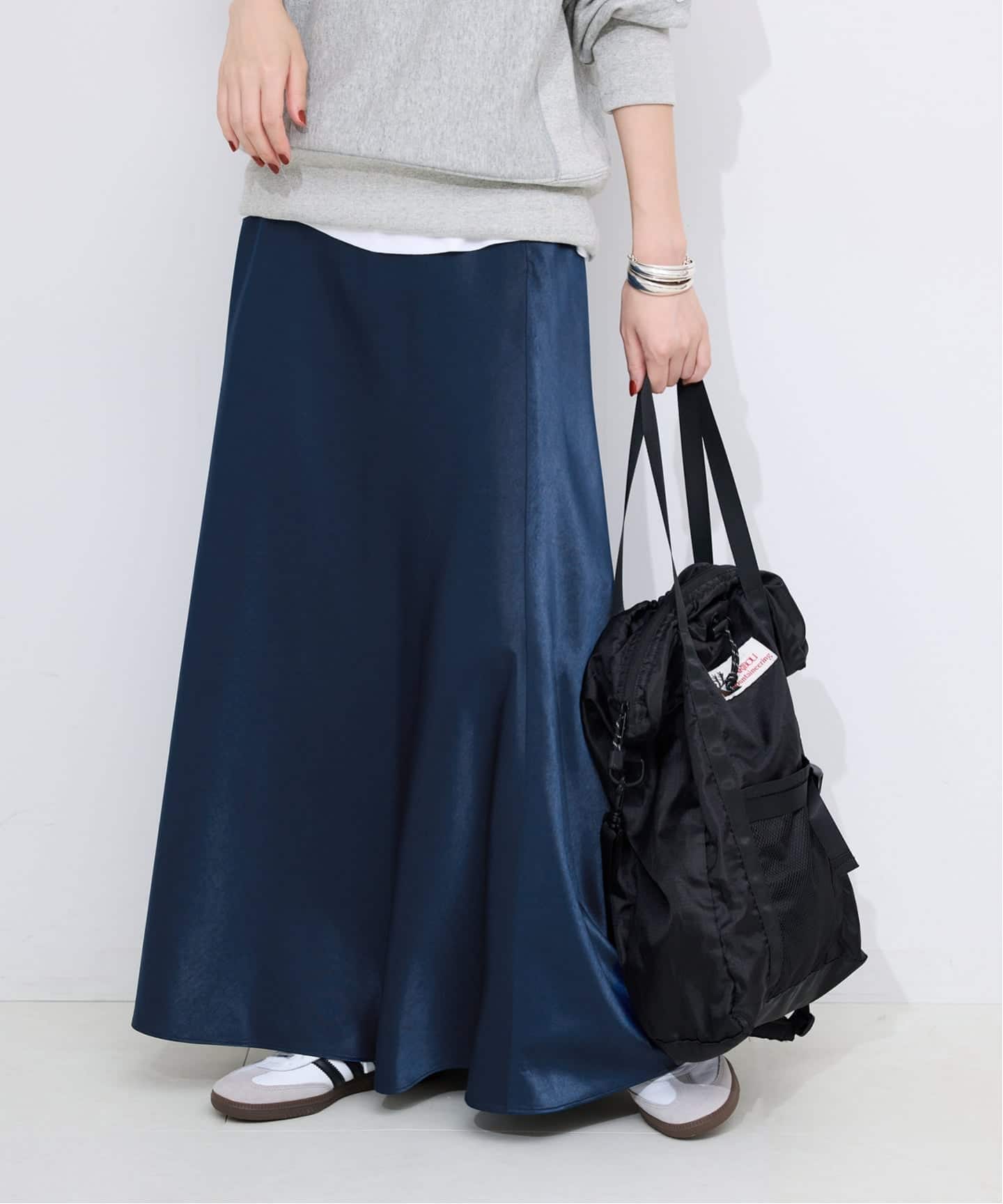 WEB限定カラー有り/追加》グロッシーサテンフレアスカート（ロング