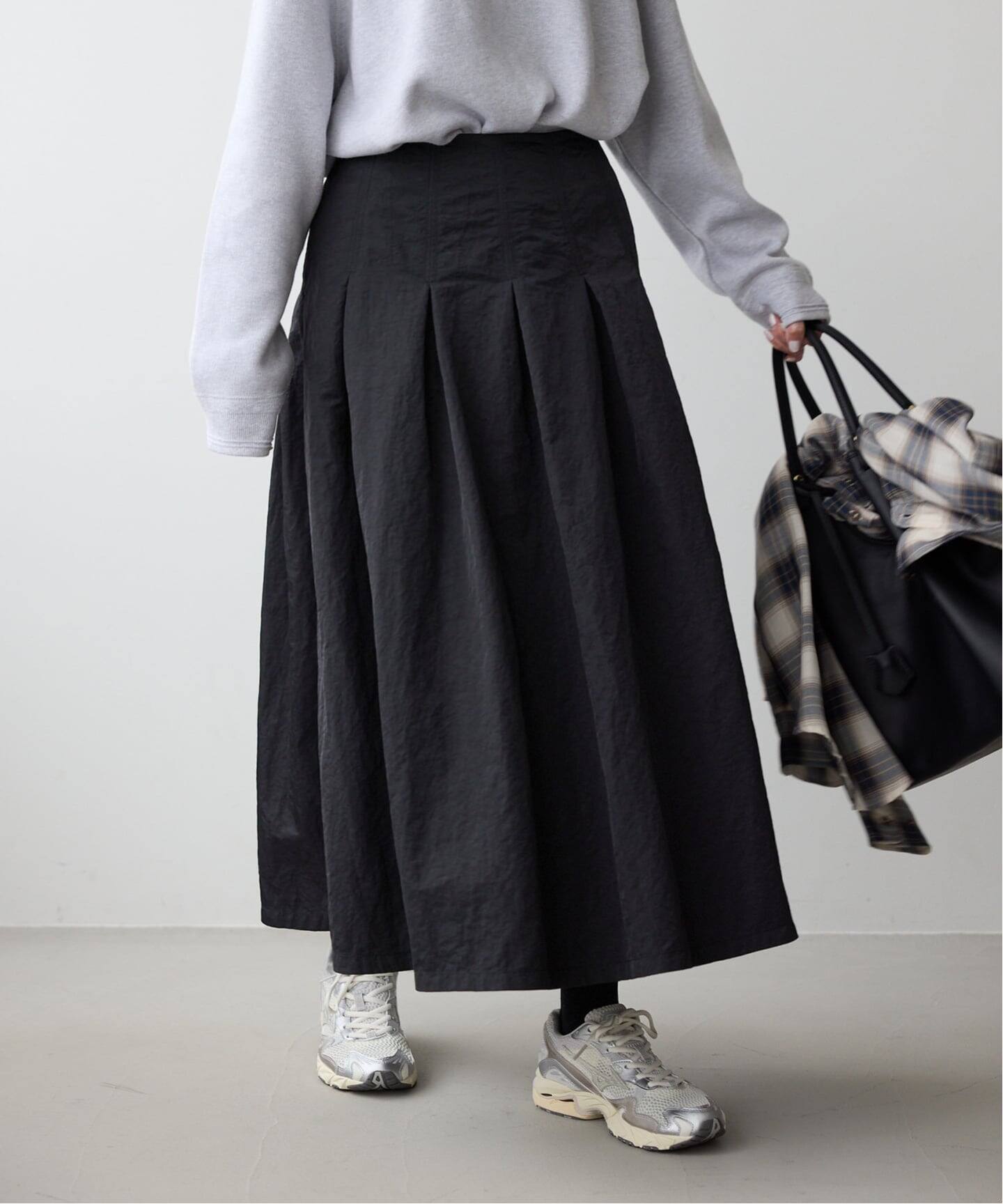 3サイズ展開》タフタタックフレアスカート（その他スカート）｜SLOBE
