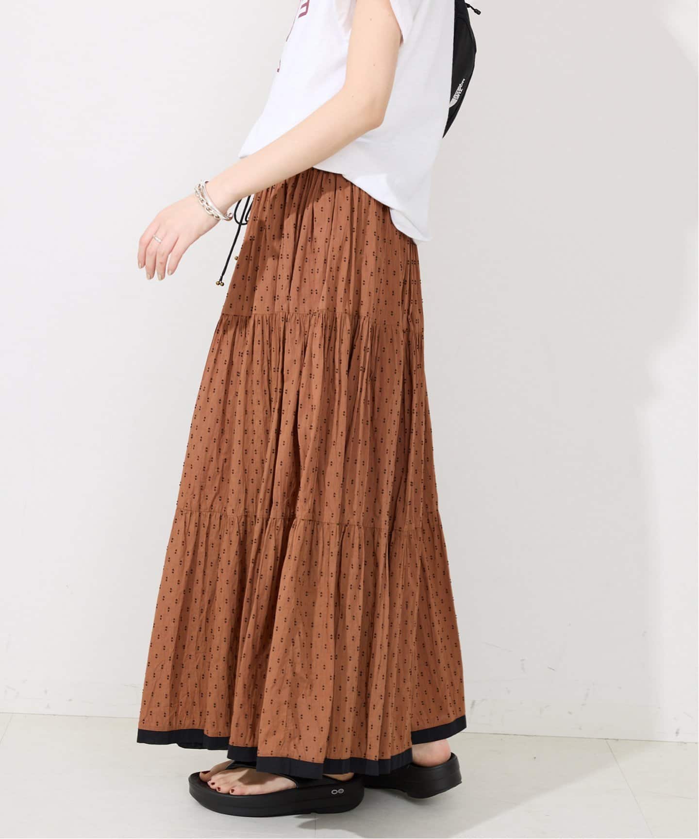 値下げ☆SLOBE IENA TCドビーティアードスカート　ホワイト スローブ イエナ SLOBE IENA 《追加予約》TCドビーティアード