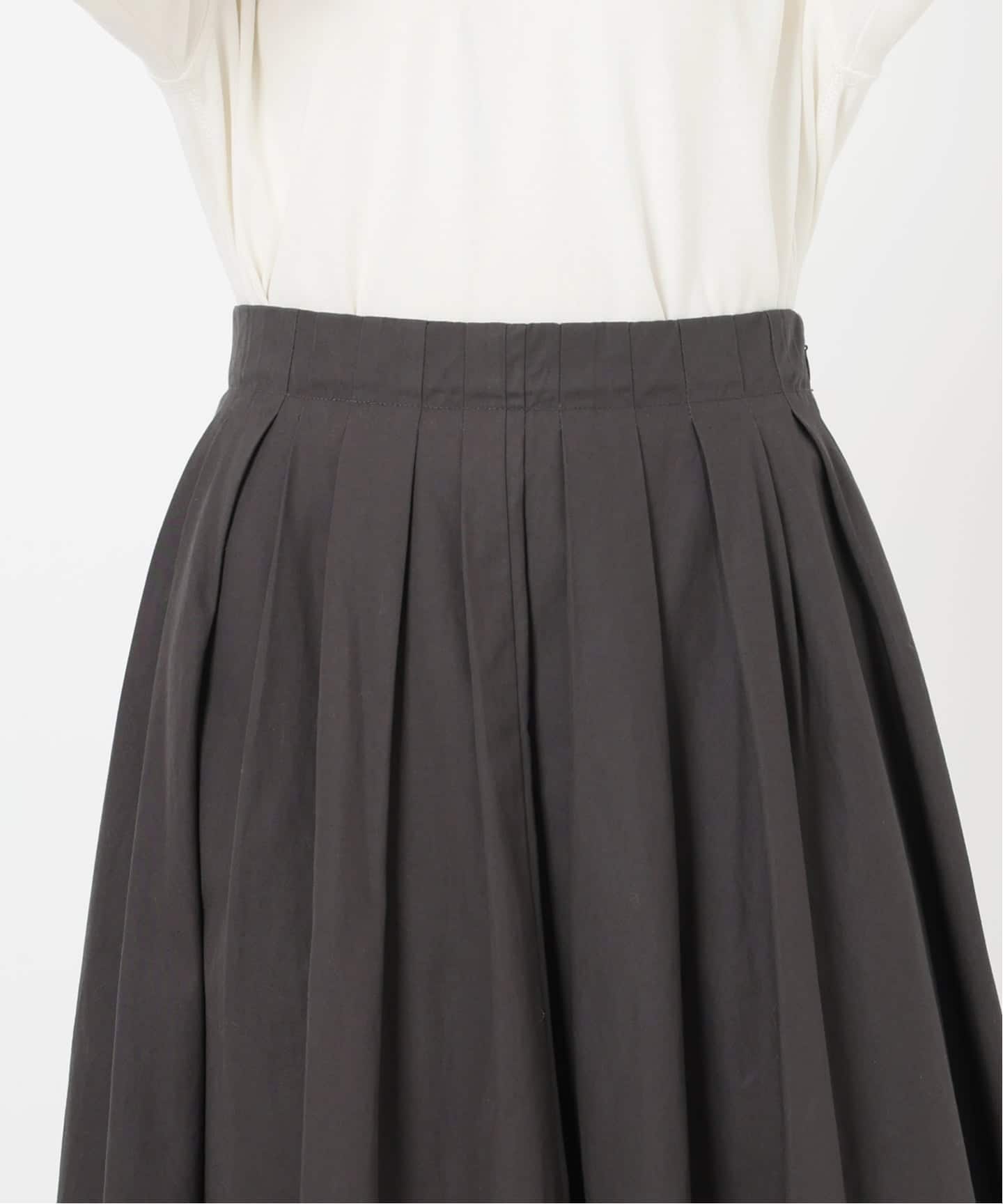 ランダムタックボリュームスカート　ブラック ランダムタックボリュームスカート（その他スカート）｜SLOBE IENA