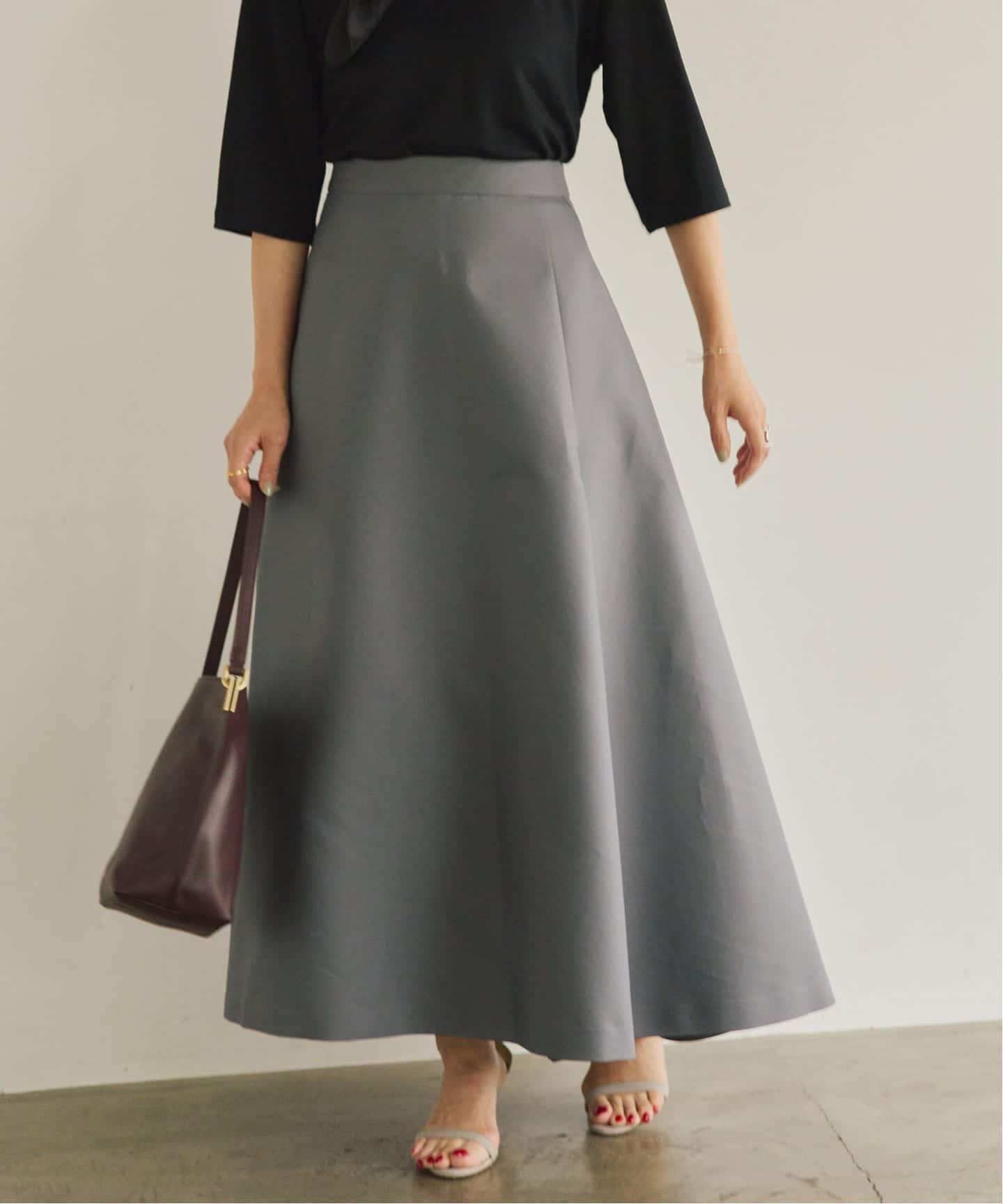 VALENTINO エメラルドグリーン サテンプリーツスカート 100-130]サテンプリーツスカート[品番：ITKW0012664]｜a.v.v