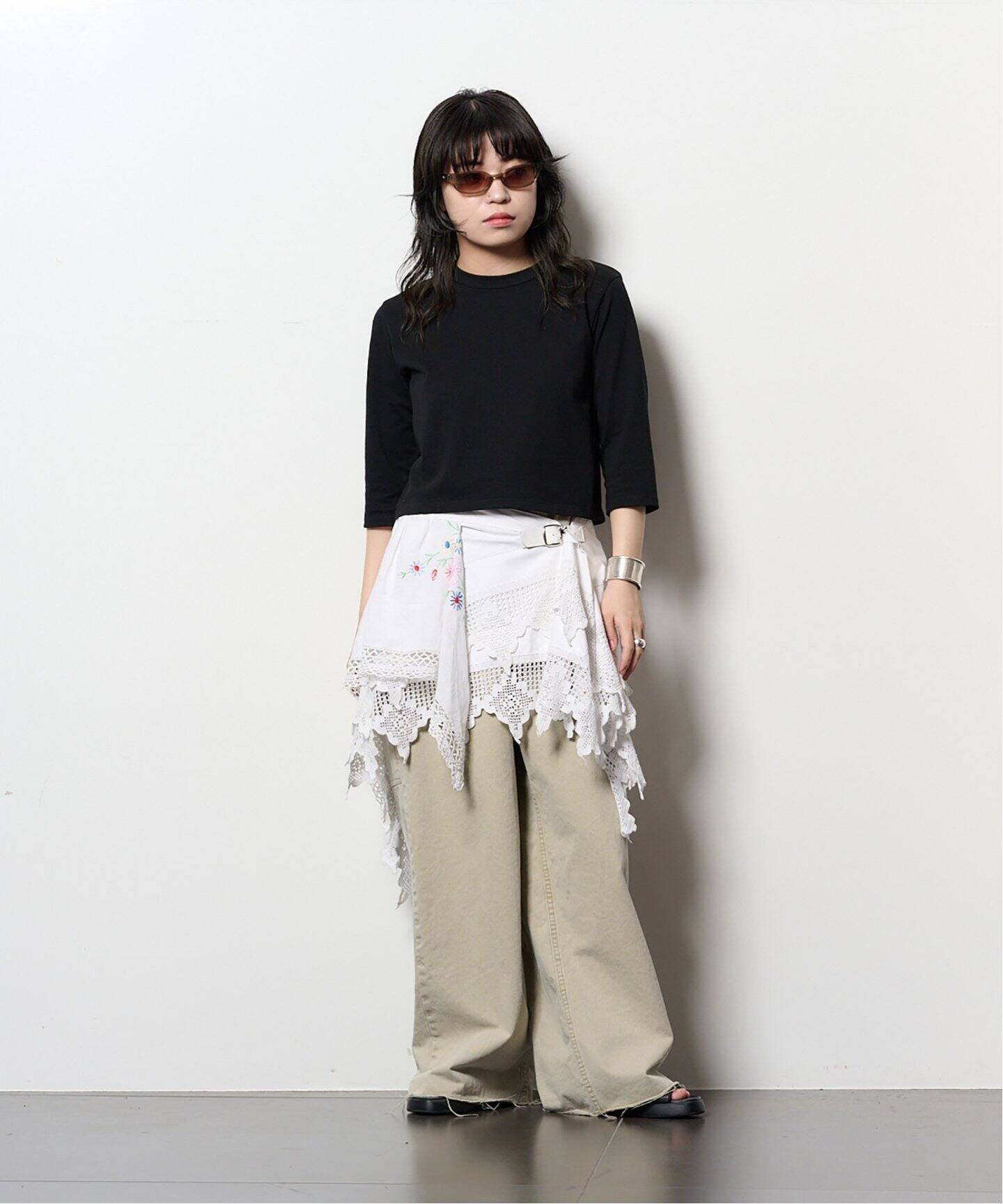 【新品タグ付】CITYSHOP THE MOOD  ショートTシャツ　ホワイト THE MOOD] ショート TEE（Tシャツ／カットソー）｜CITYSHOP