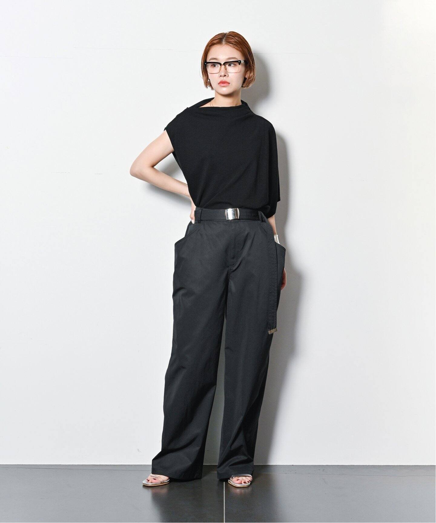 予約》ASYMMETRY CUT TOP：カットソー（Tシャツ／カットソー