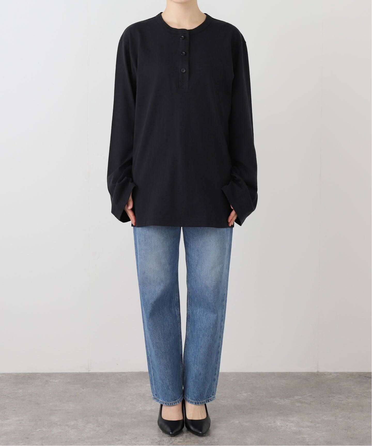 Hanes originalsヘンリーネックロングスリーブTシャツ by THE DODO