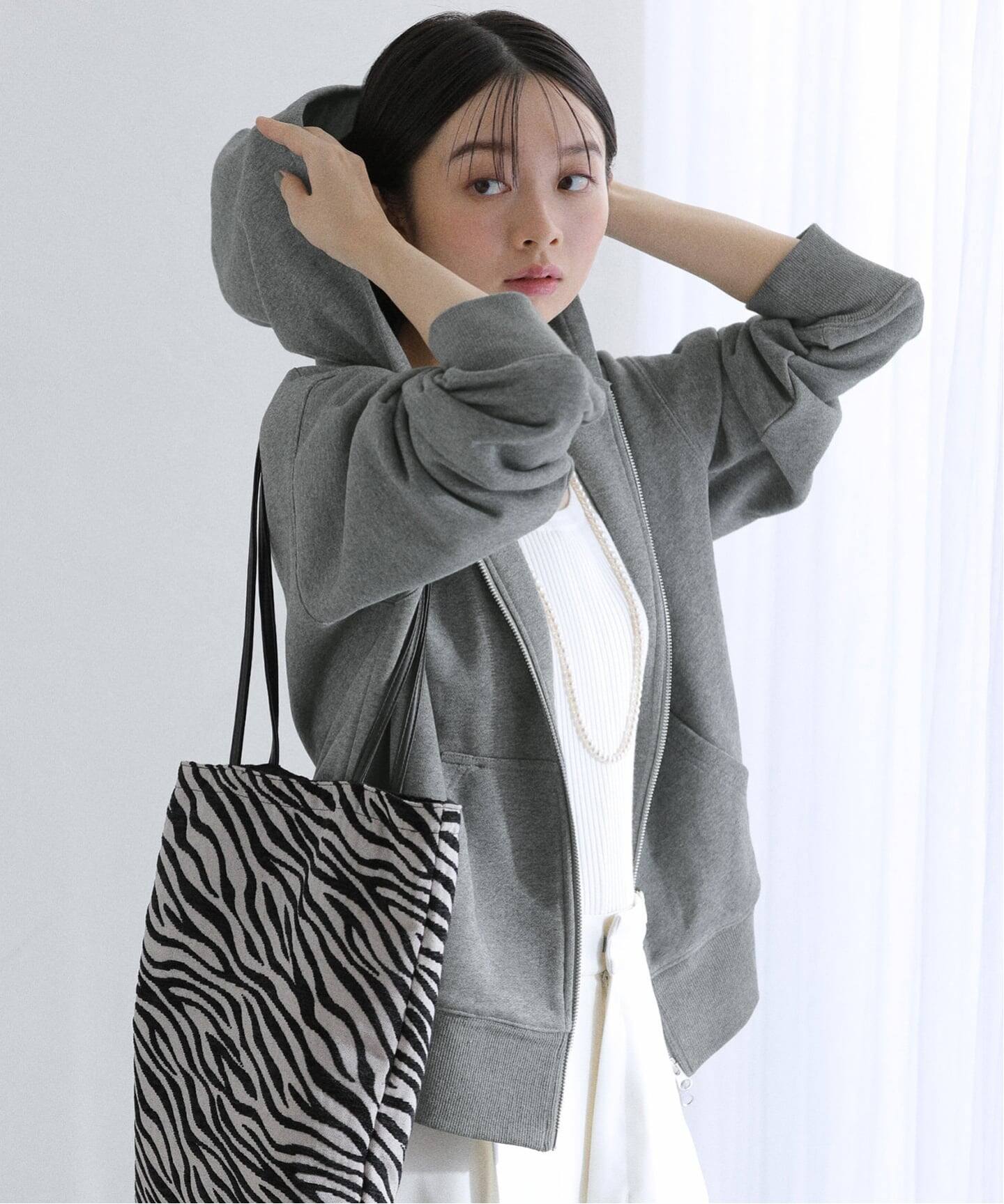 くーみん❣️ 新品✨ラトータリテ　裏毛フード付きプルオーバー　フーディー WEB限定》【洗える】裏毛ZIPパーカー（パーカー）｜La Totalite（ラ