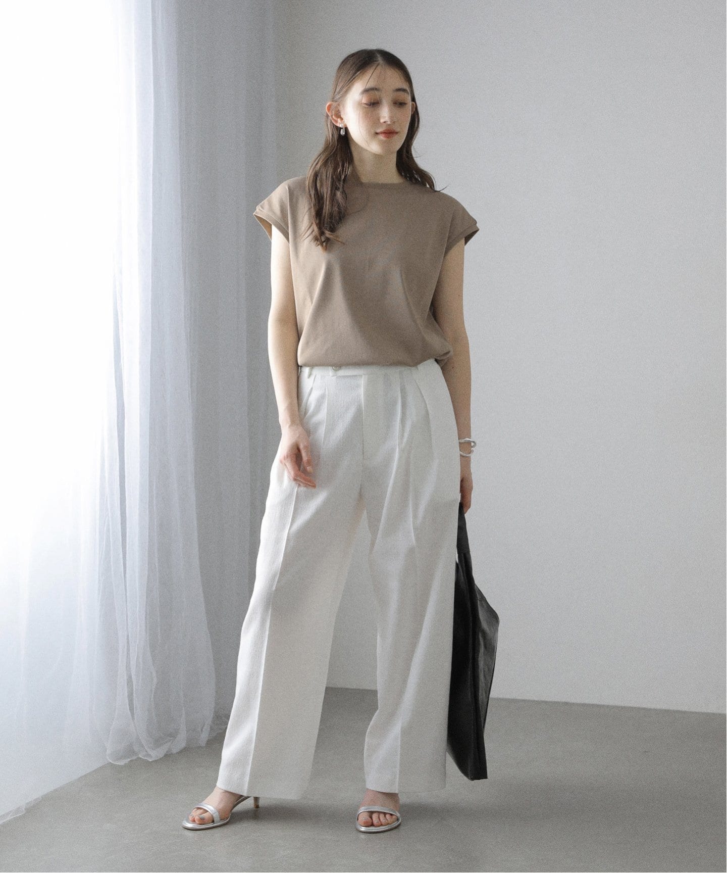 美品　ラトータリテ　La Totalite 白　襟デザイン　トップス　　日本製 追加》【洗える】接触冷感フレンチカットソー（Tシャツ